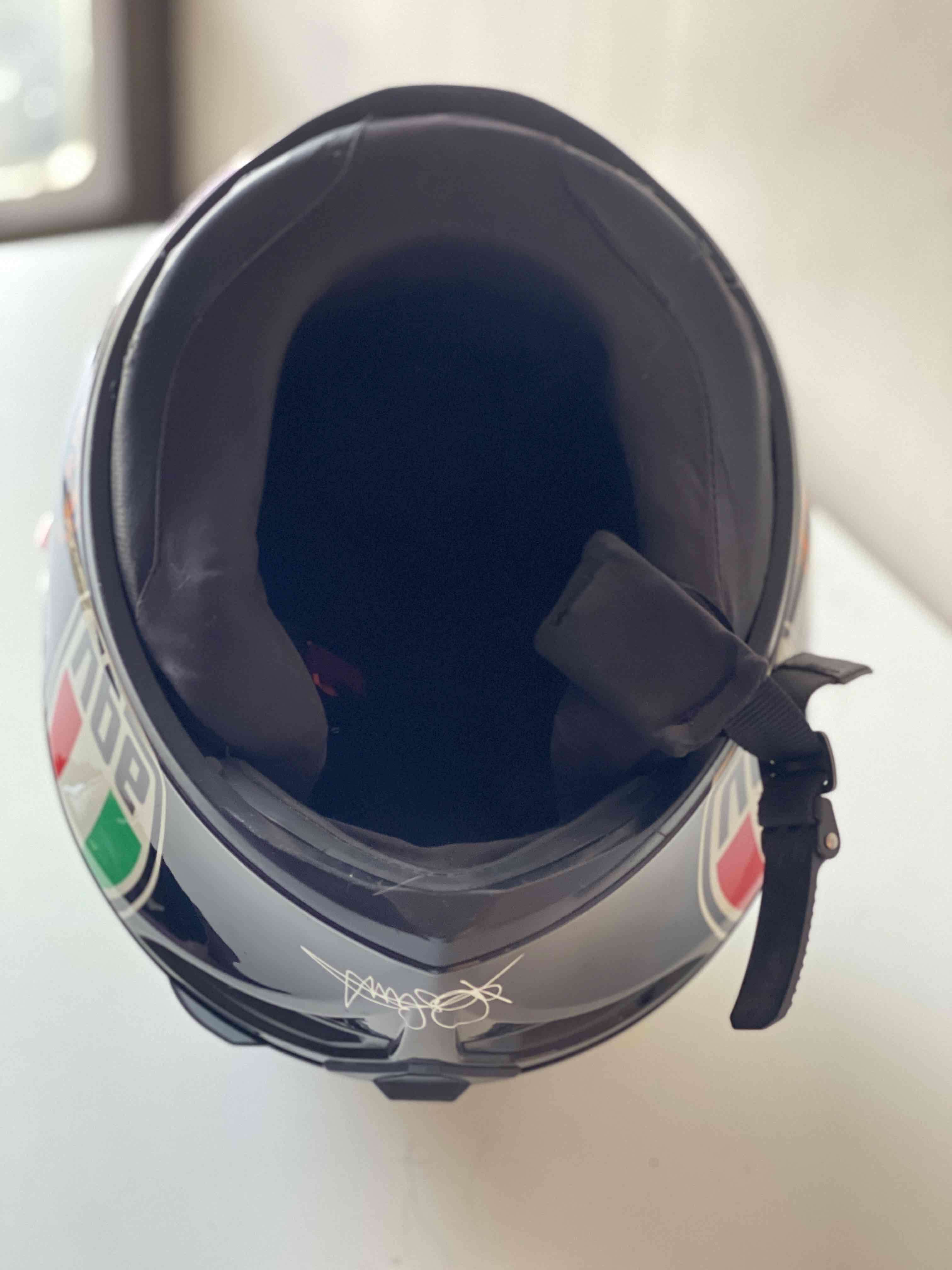 Casco de moto con diseño gráfico - miniatura 6