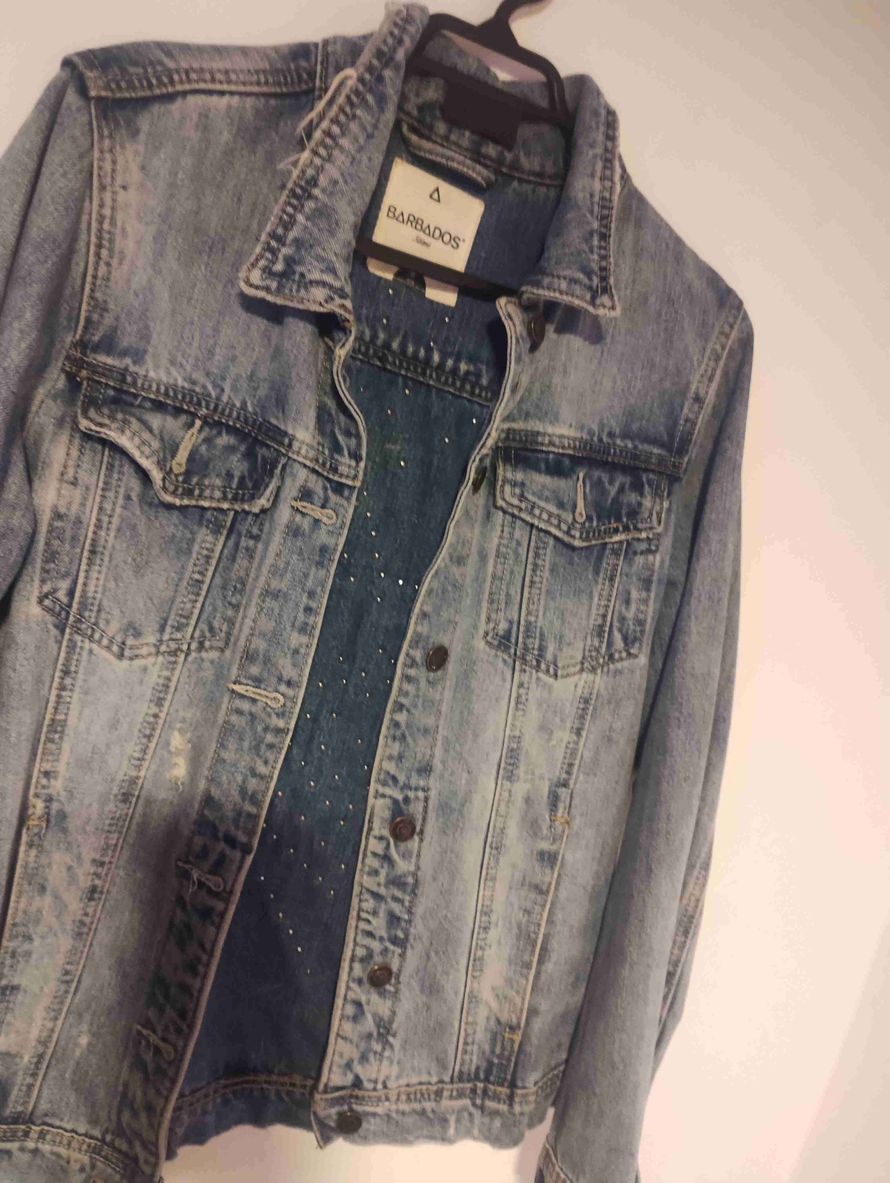 Chaqueta de mezclilla con tachas - miniatura 2