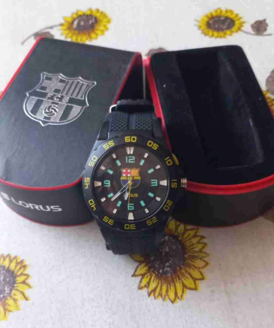 Reloj Giorgie Valentino negro y de Barcelona - miniatura 2
