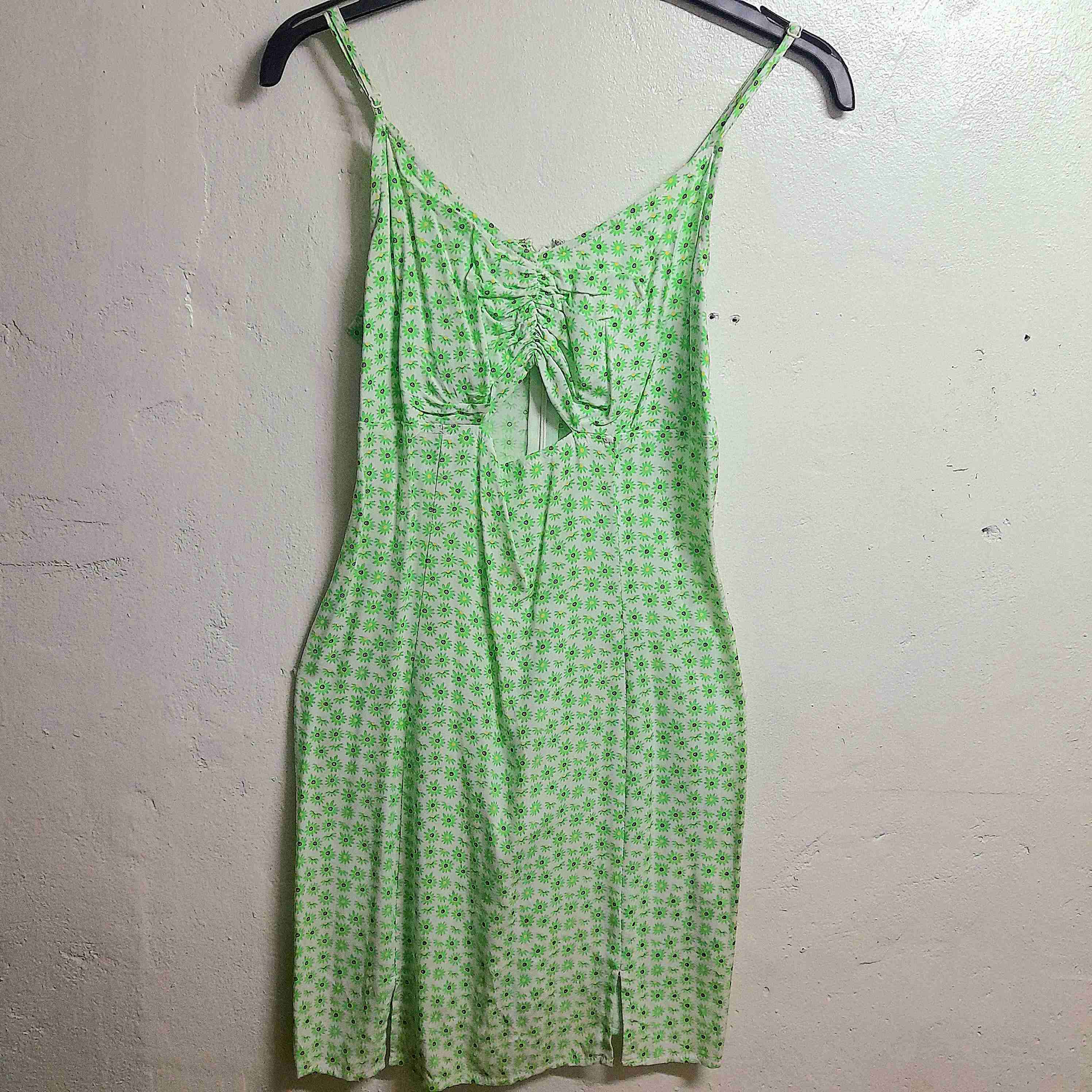 Vestido verde con estampado floral🌱🌼🪷