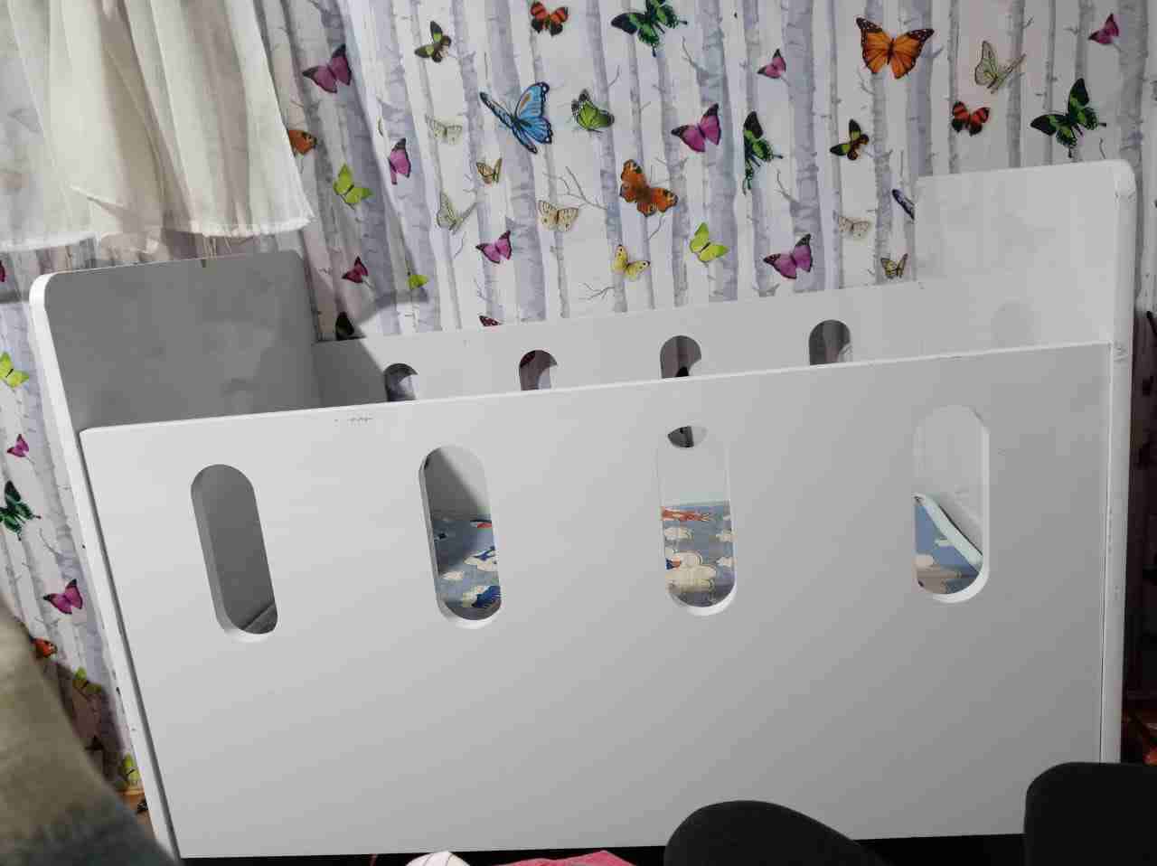 Cuna blanca con colchón - miniatura 2