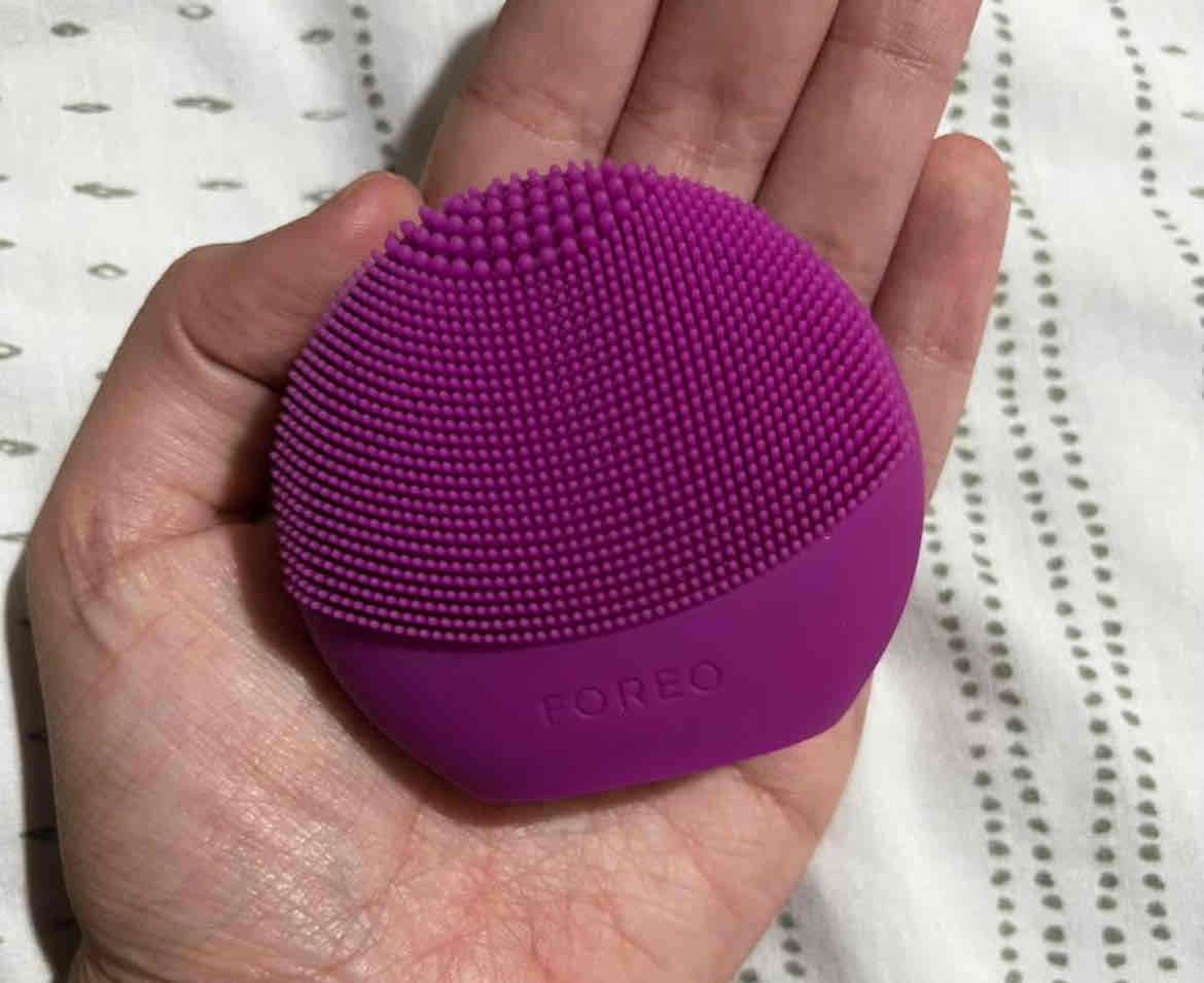 Limpiador facial Foreo morado - miniatura 4