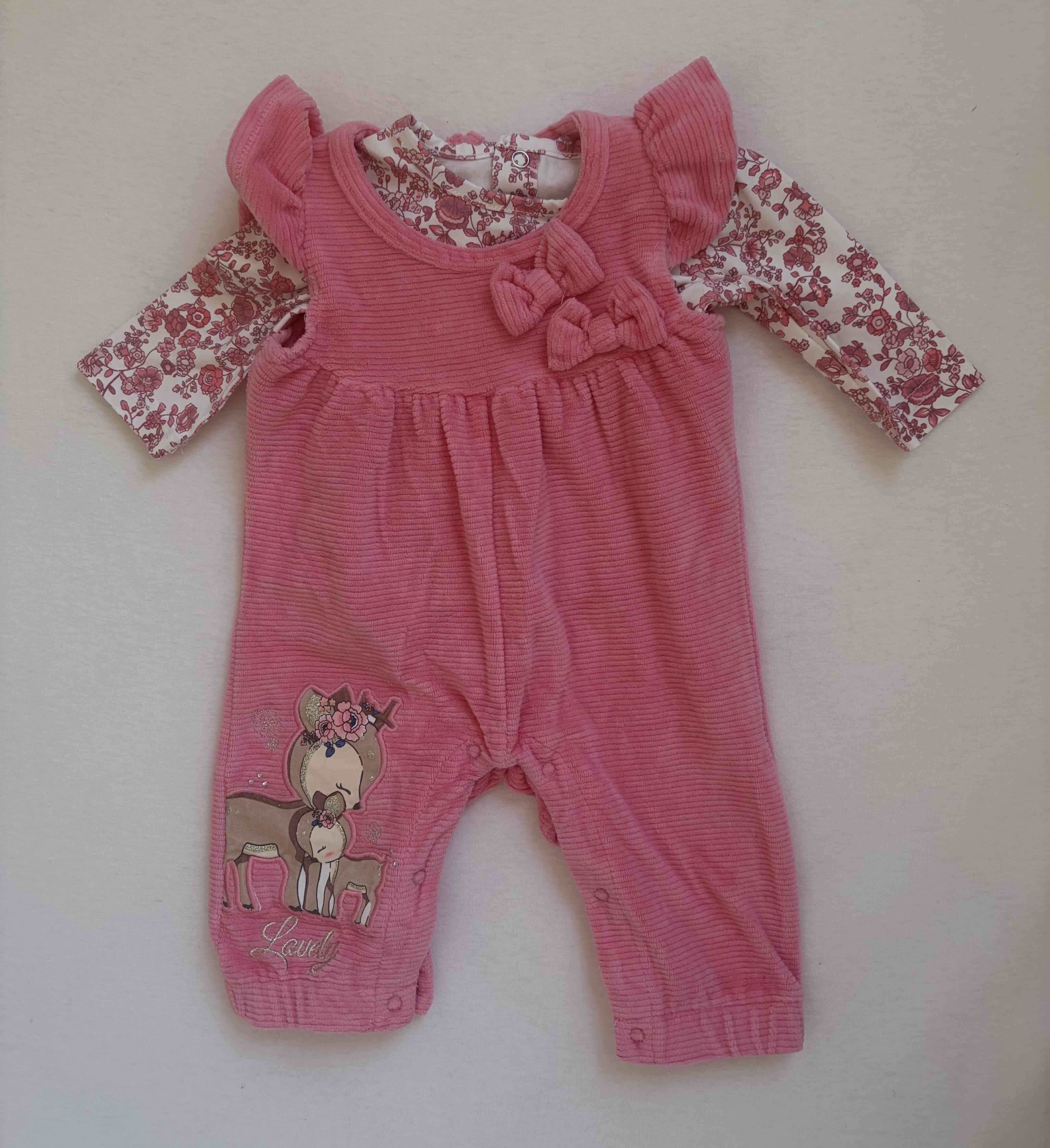 Enterito rosado para bebé