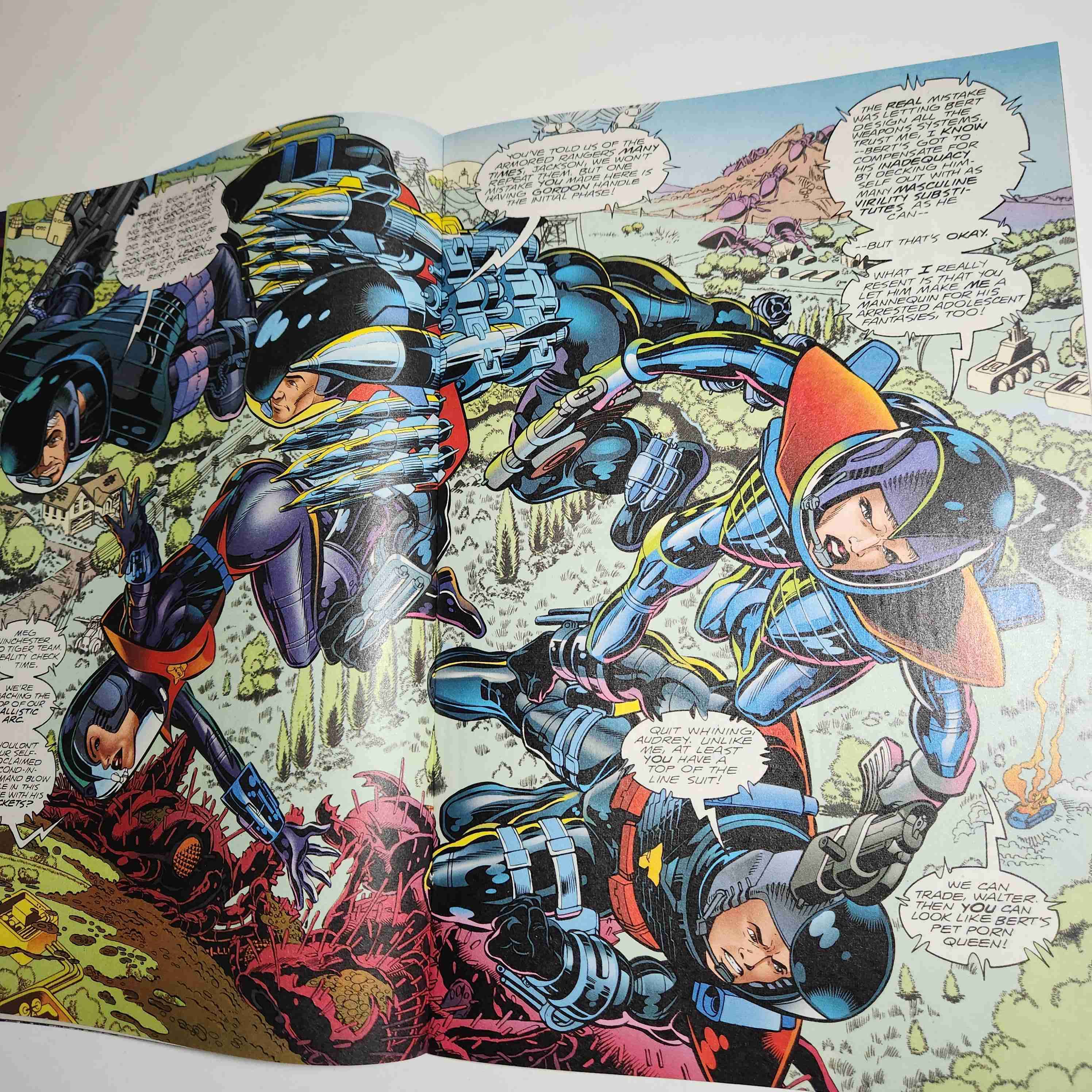 comic MARS ATTACKS  superheroes N°4 1996 🔫👽 - miniatura 4