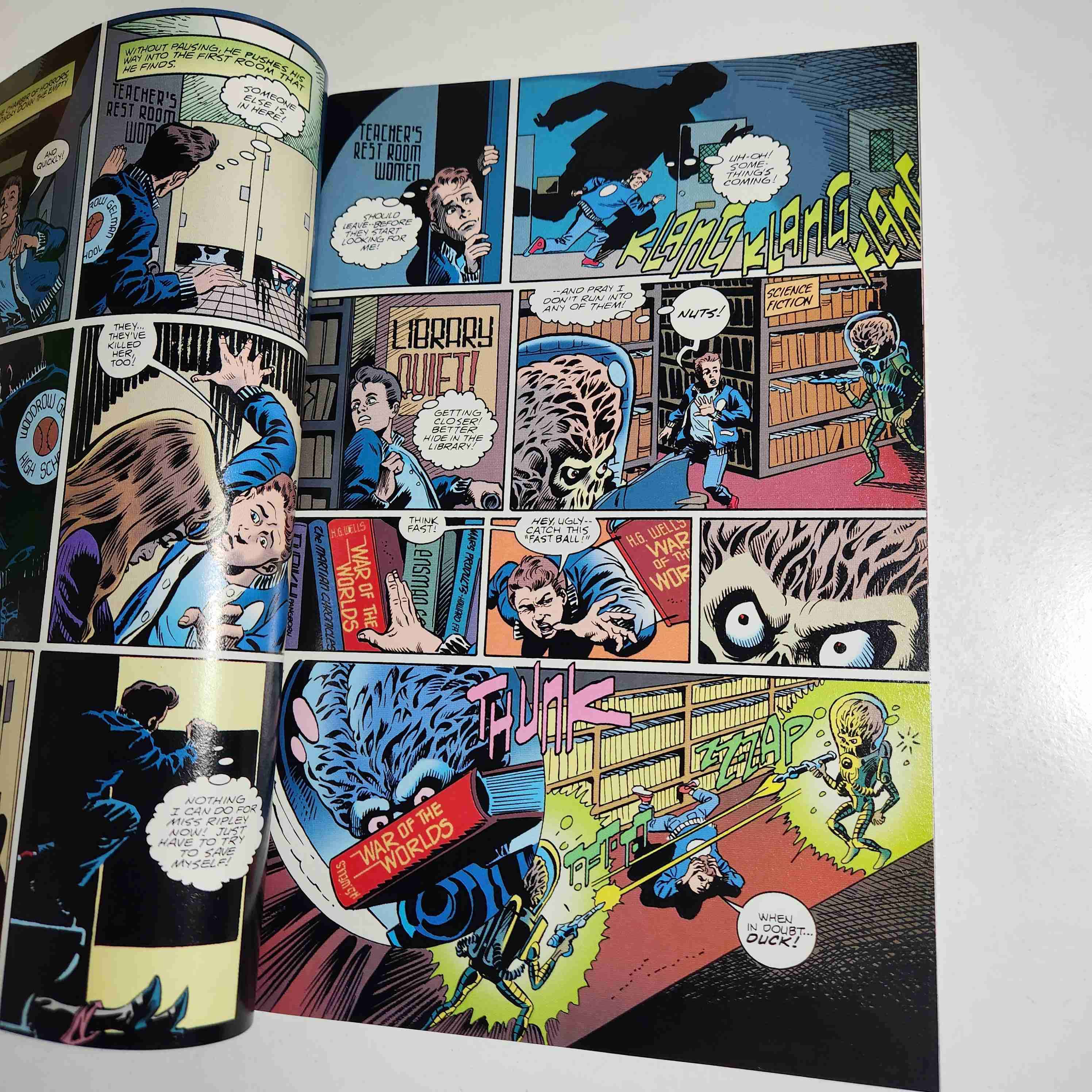 comic MARS ATTACKS: teachers lounge 1994 🔫👽 - miniatura 3