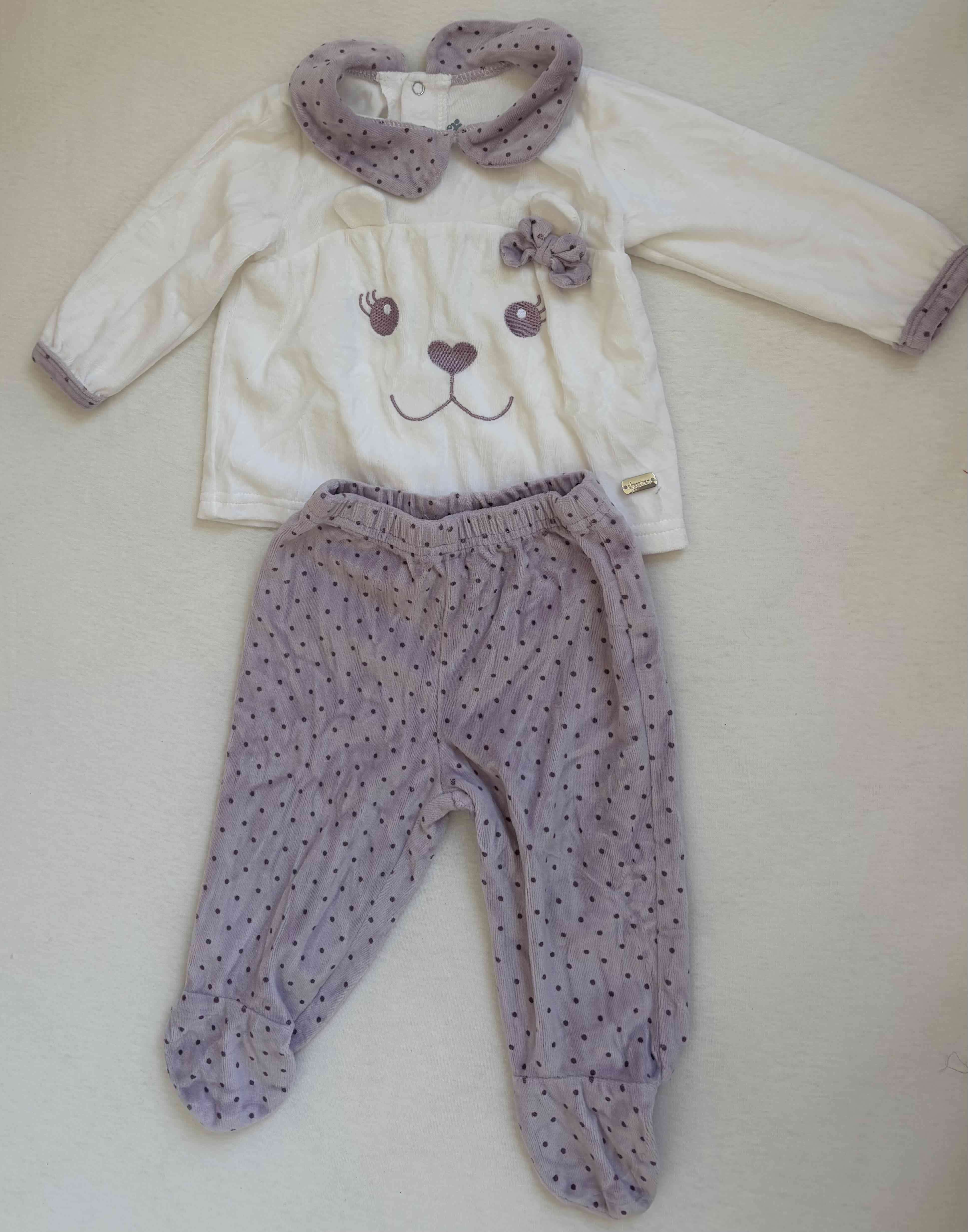 Conjunto de polar infantil con diseño de oso