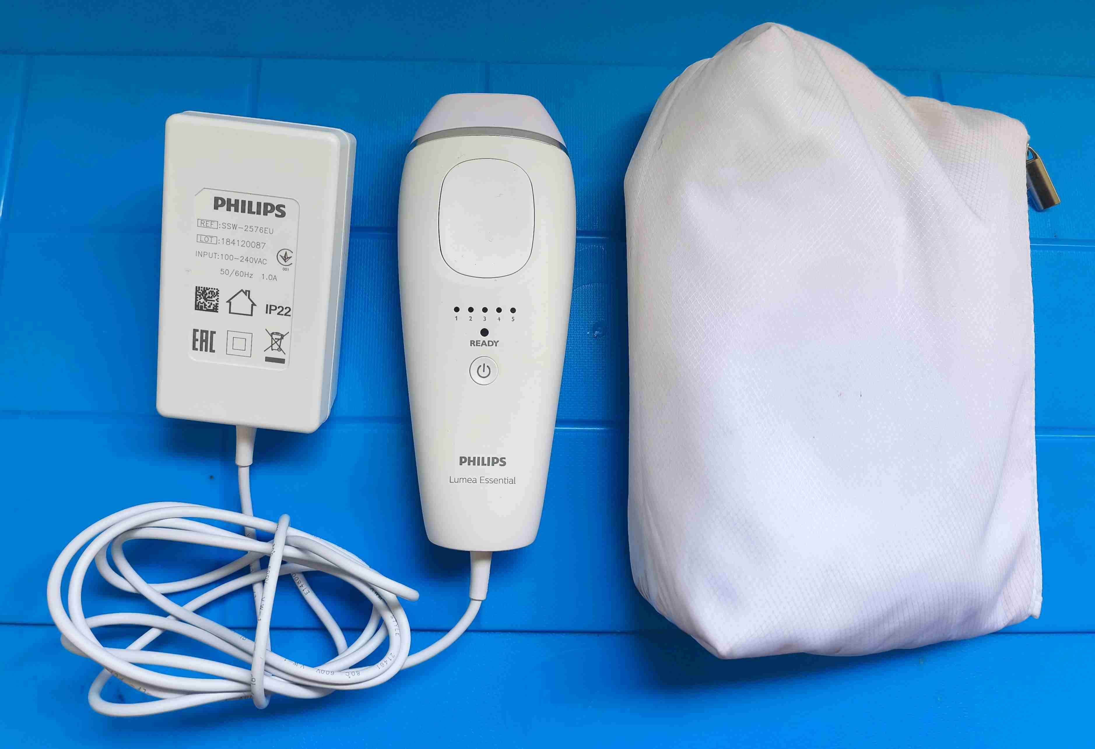 Depiladora Philips Lumea Essential - miniatura 1