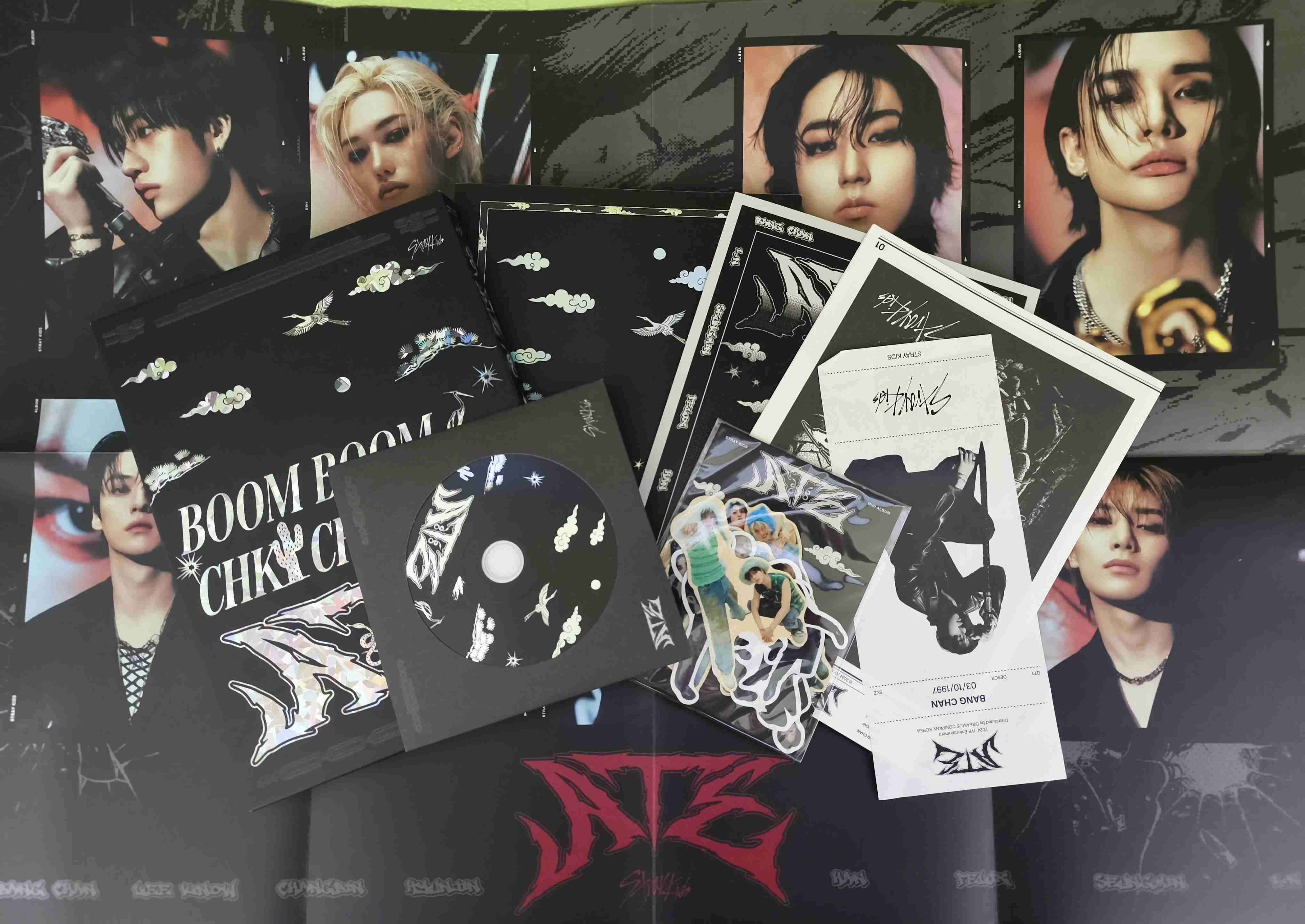 Álbum Ate straykids con inclusiones