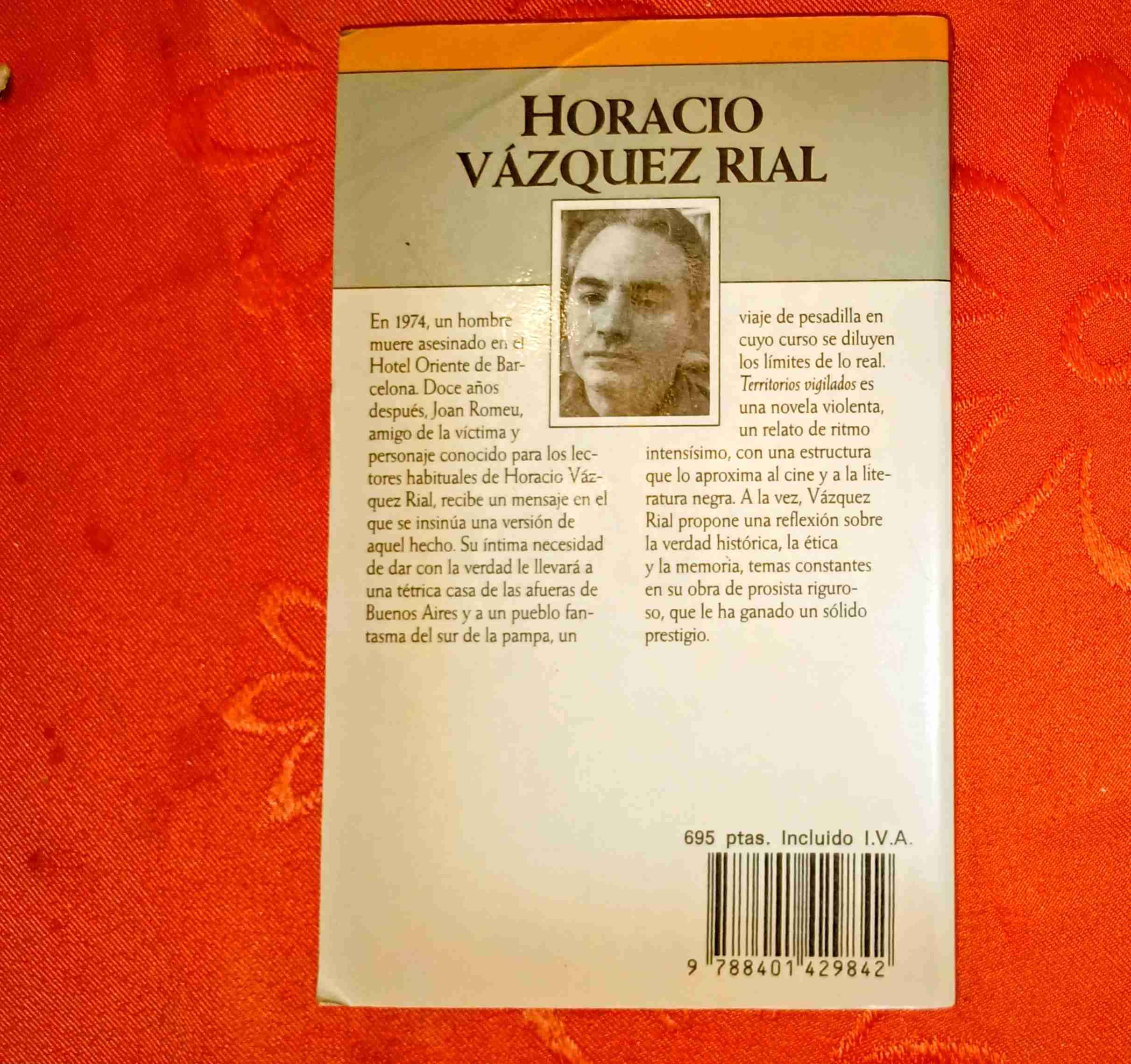 Libro 'Territorios Vigilados', Horacio Vázquez - miniatura 2