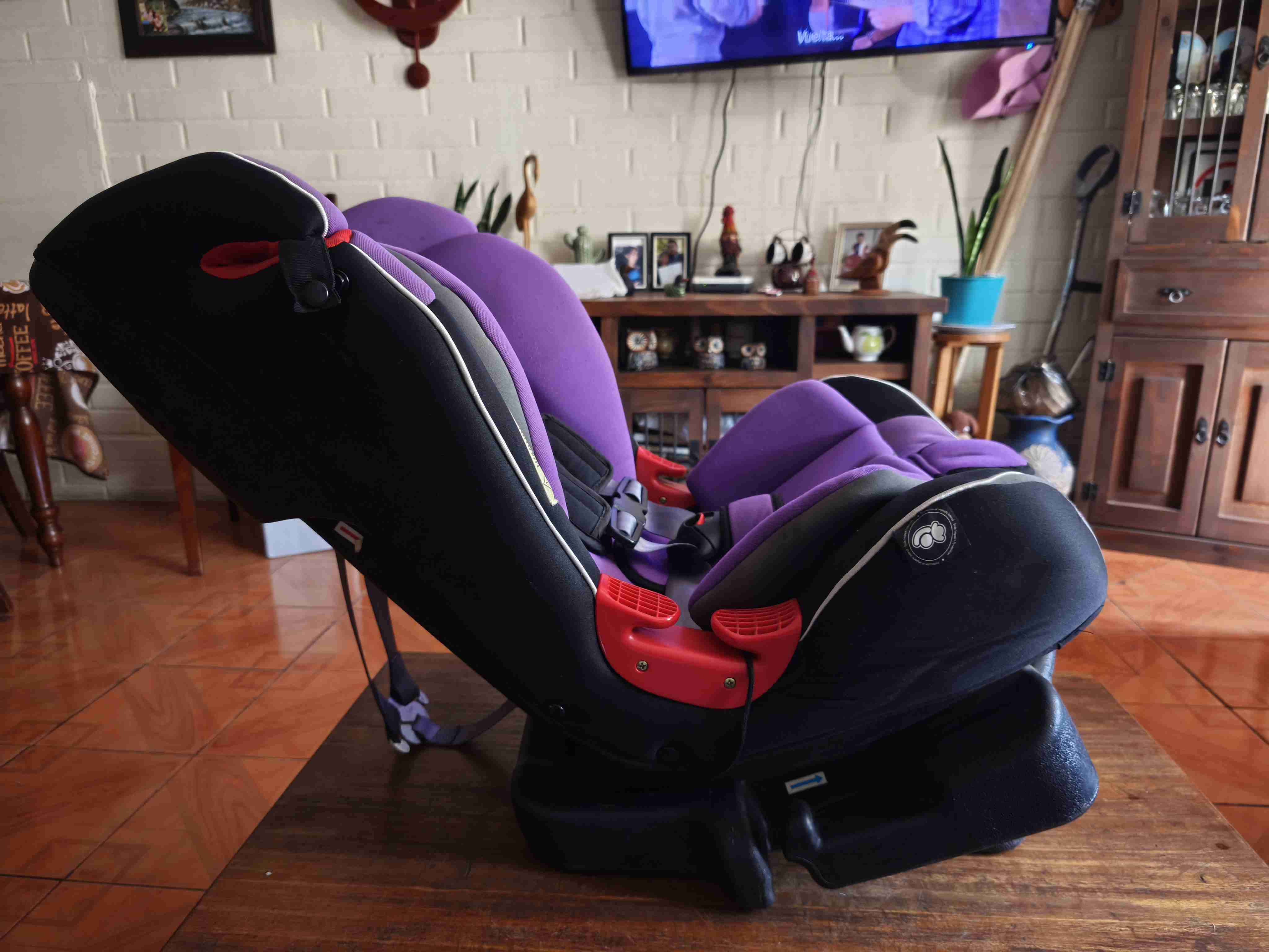 Silla de auto Infanti morada - miniatura 2