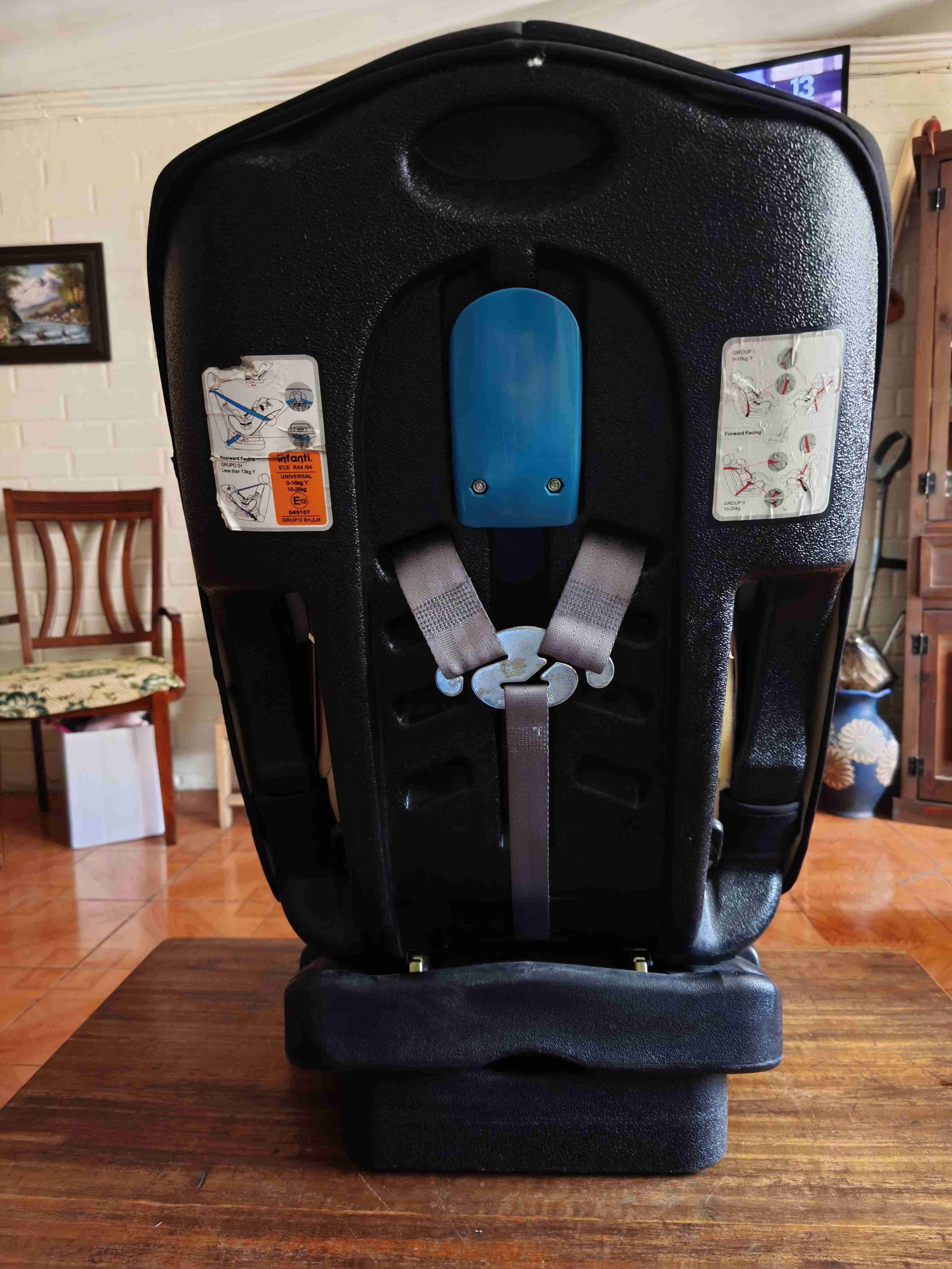 Silla de auto Infanti morada - miniatura 4