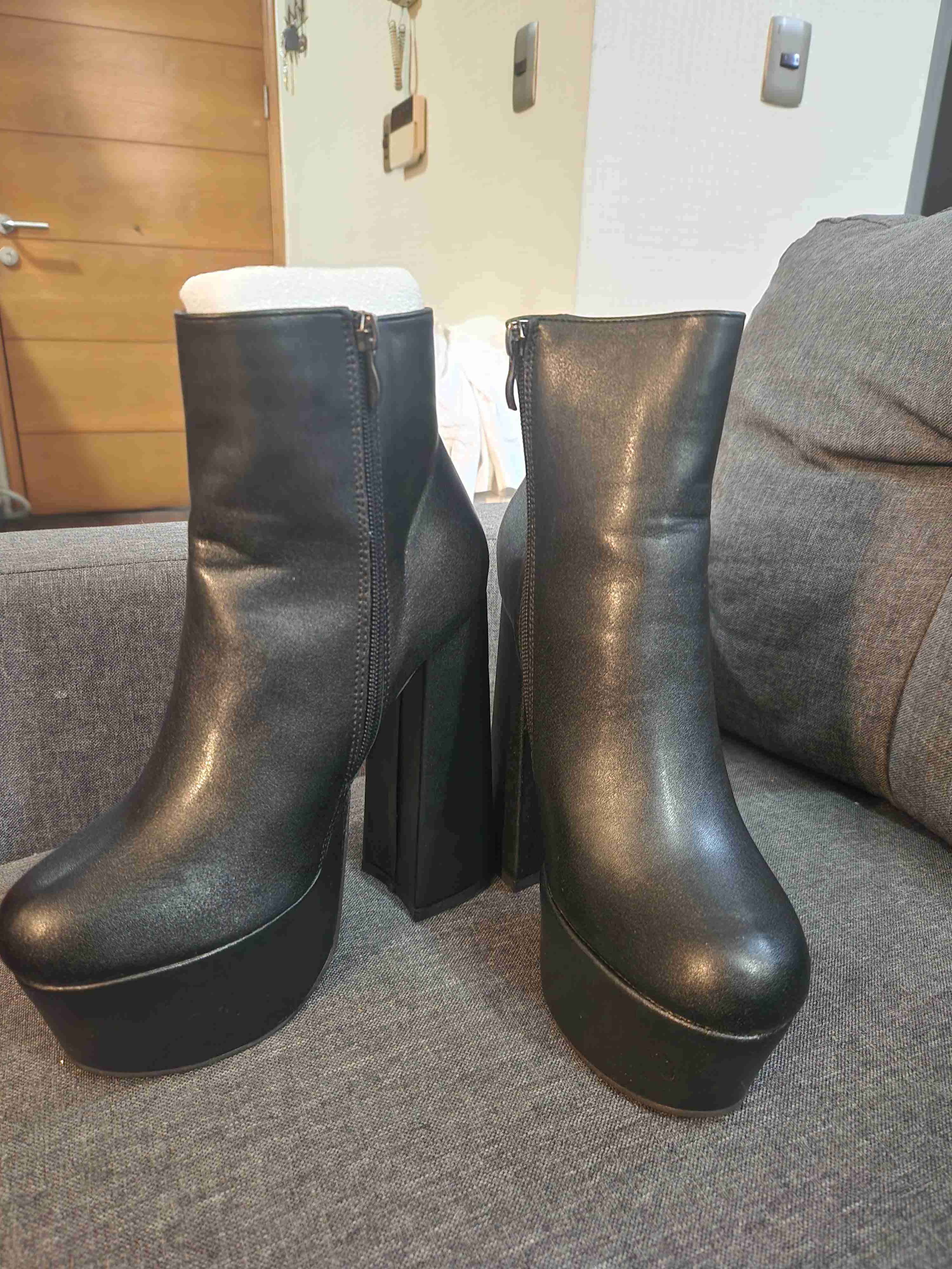 Botines negros de plataforma - miniatura 1