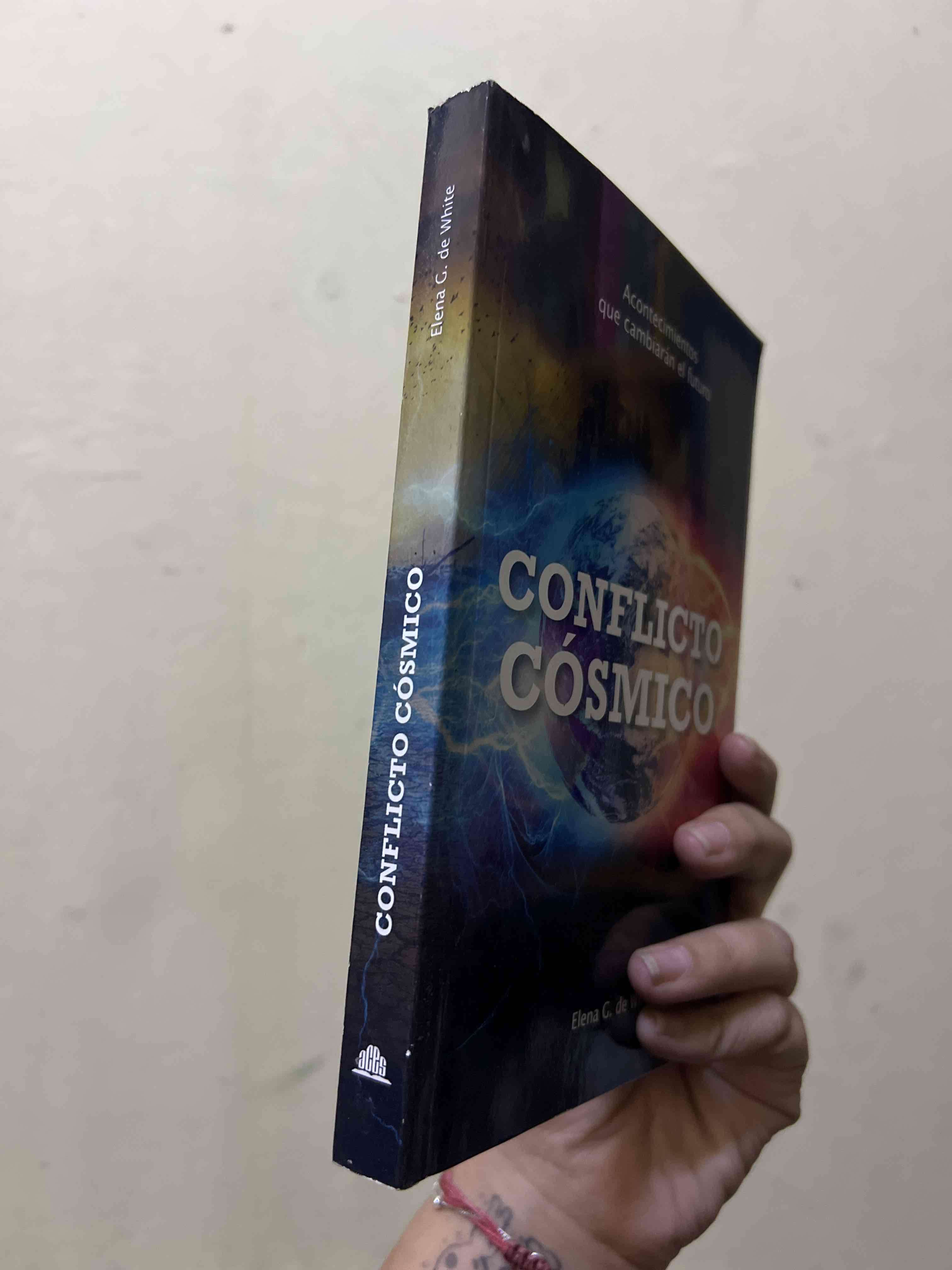 Libro 'Conflicto Cósmico' - miniatura 3