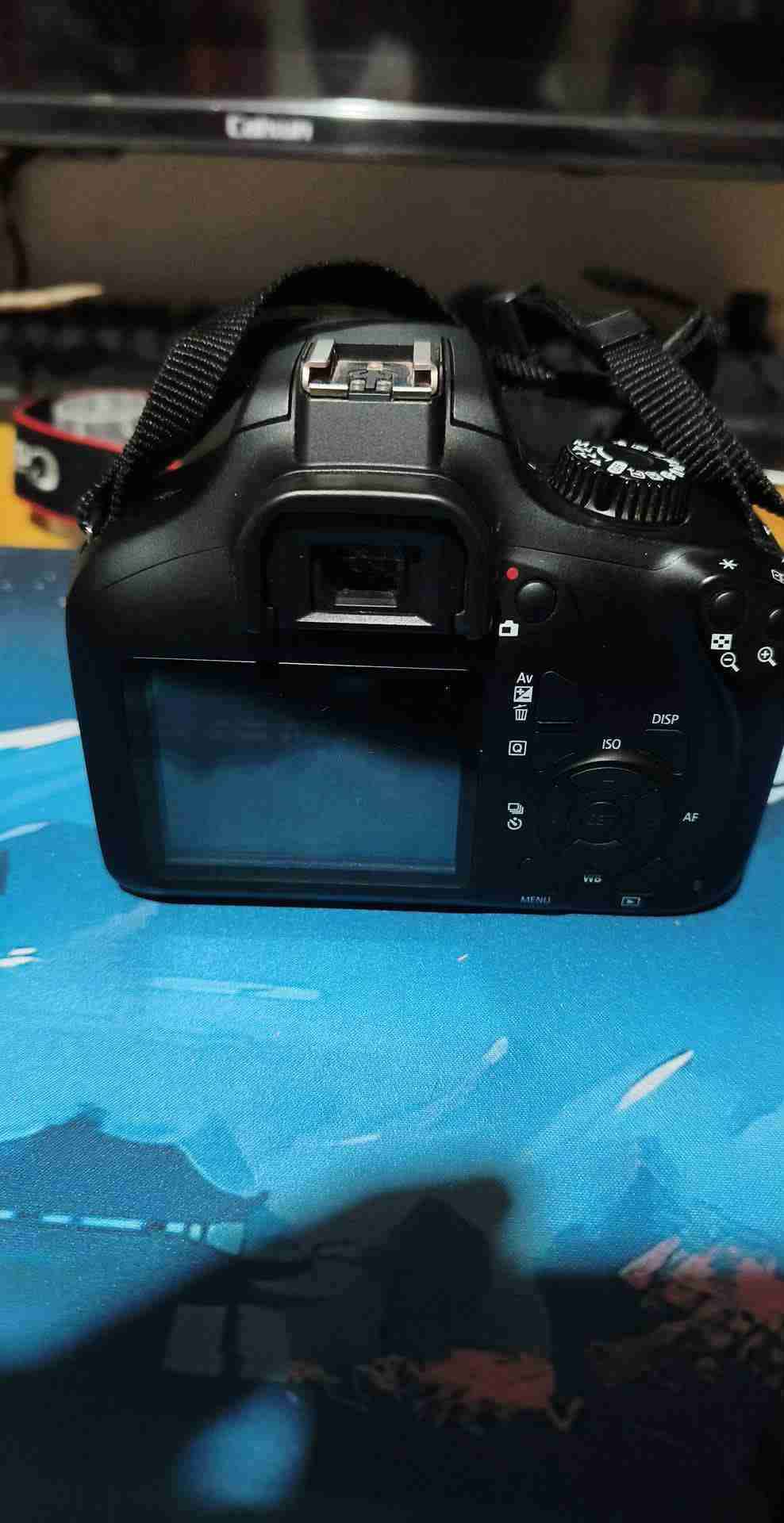 Cámara Canon T100 con lente 50mm - miniatura 4