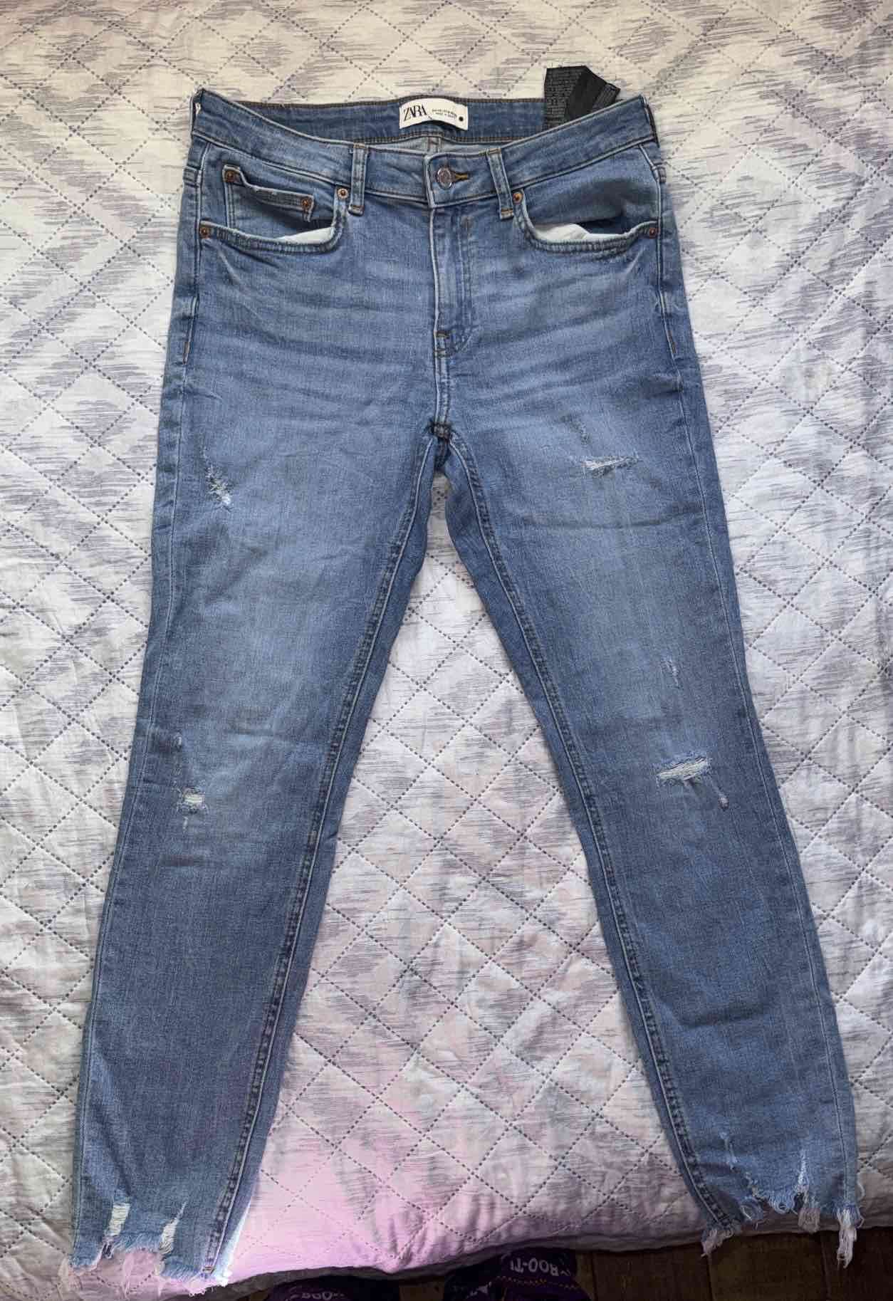 Jeans azul rasgados - miniatura 2