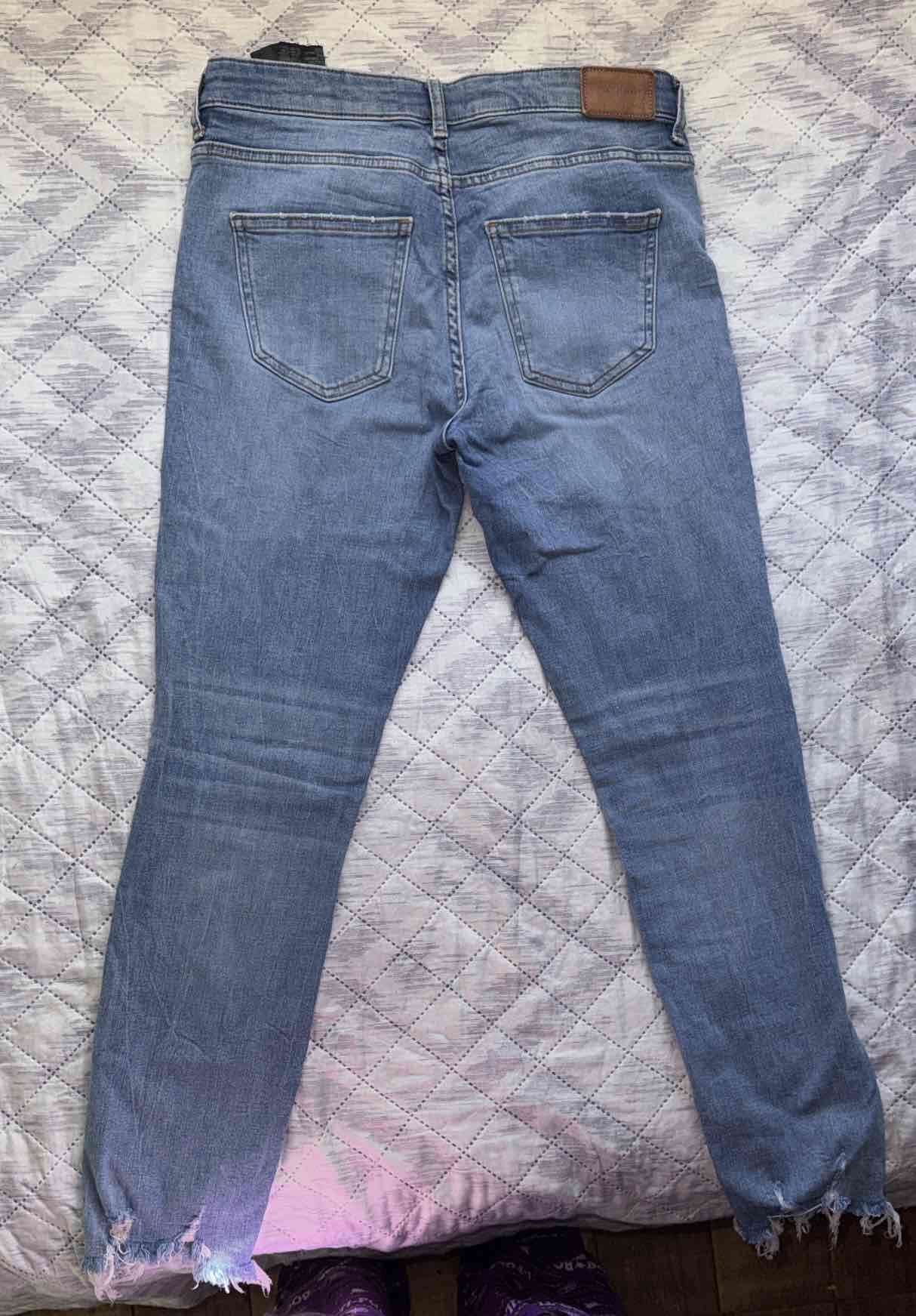 Jeans azul rasgados - miniatura 3