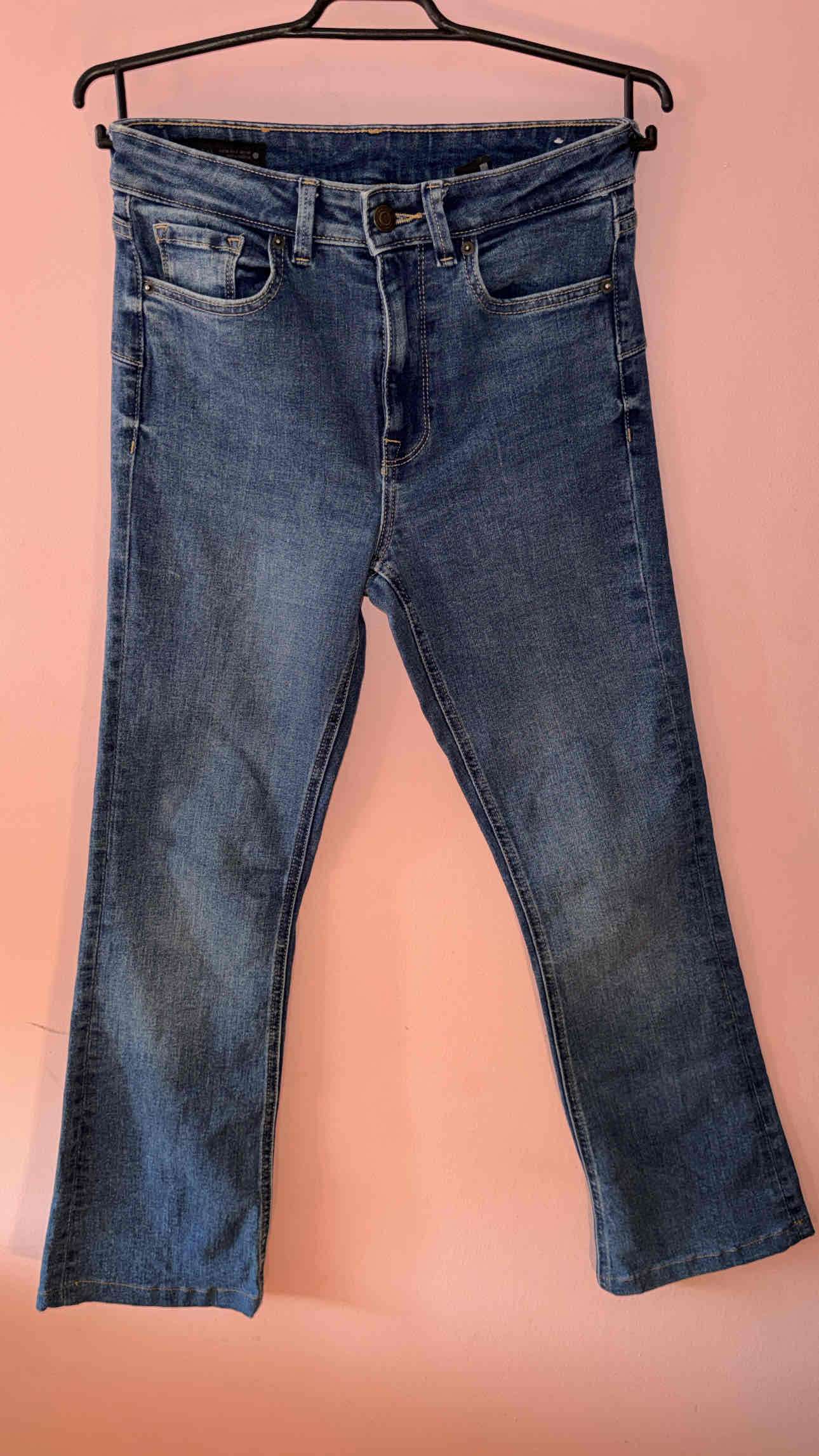 Jeans azul clásico - miniatura 1