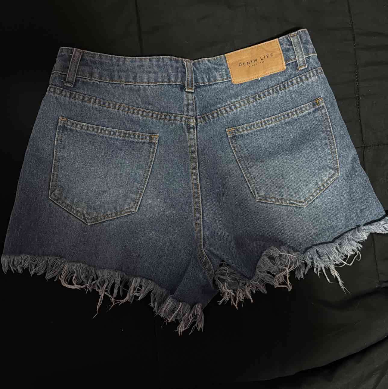 Shorts de mezclilla desgastados - miniatura 2