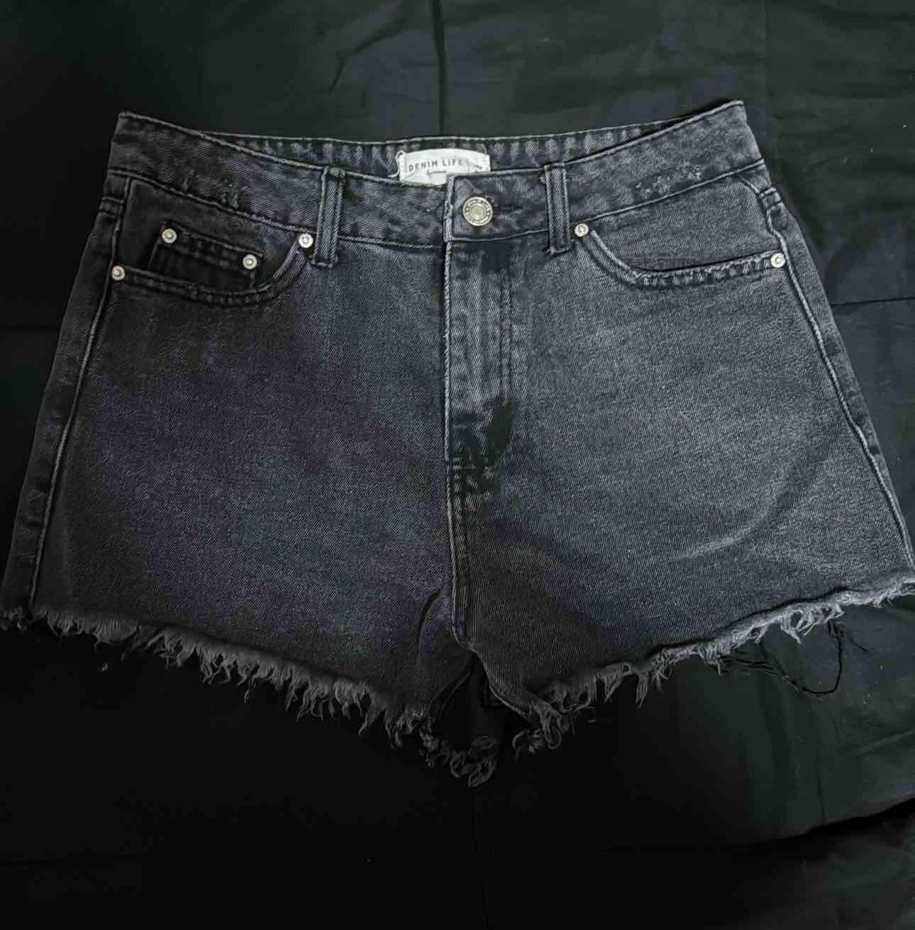 Shorts de mezclilla desgastados - miniatura 3