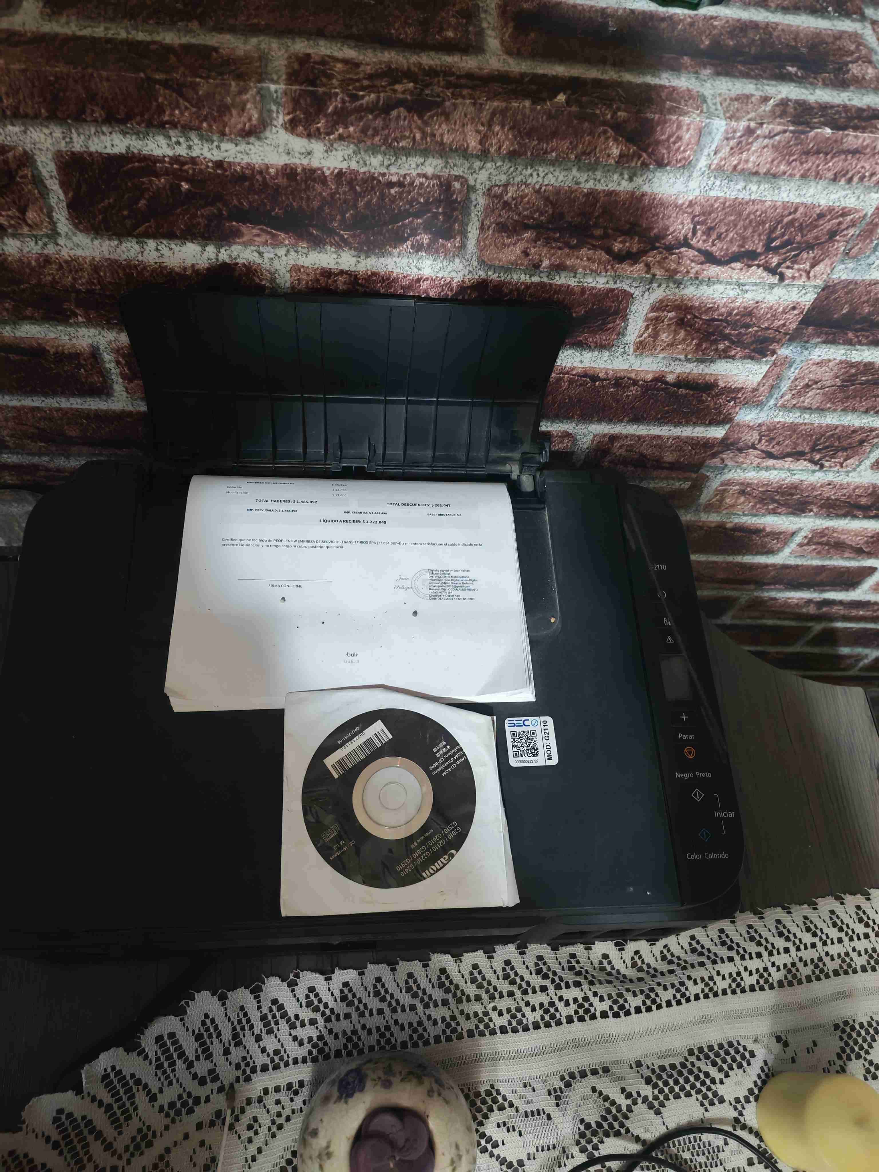 Impresora con escáner integrado - miniatura 1