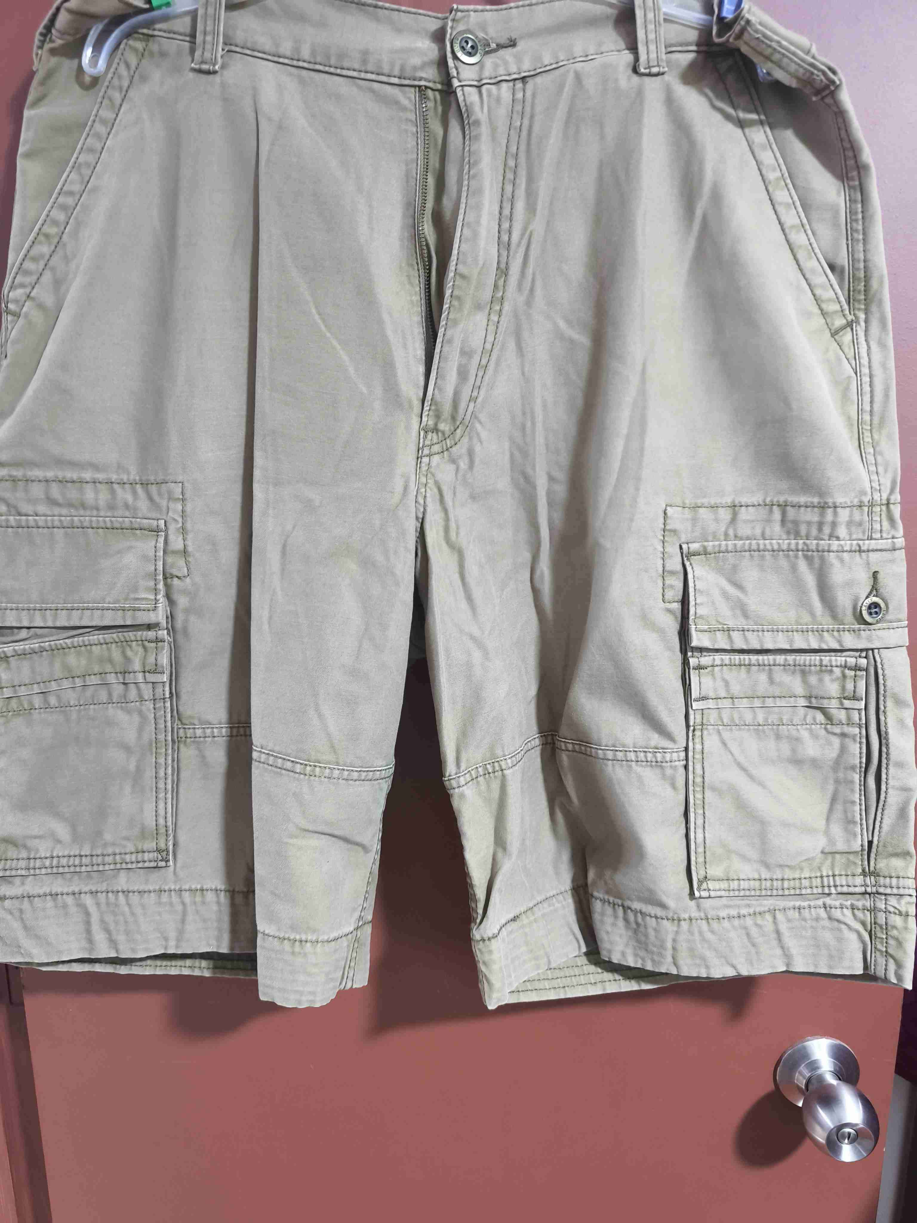 Bermudas cargo color caqui - miniatura 1