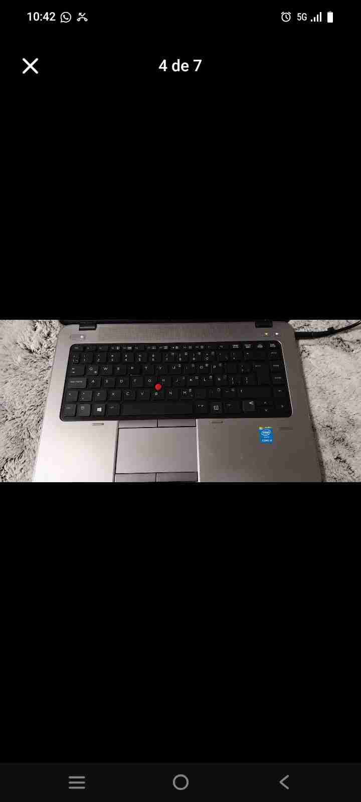 Notebook HP con cargador - miniatura 3