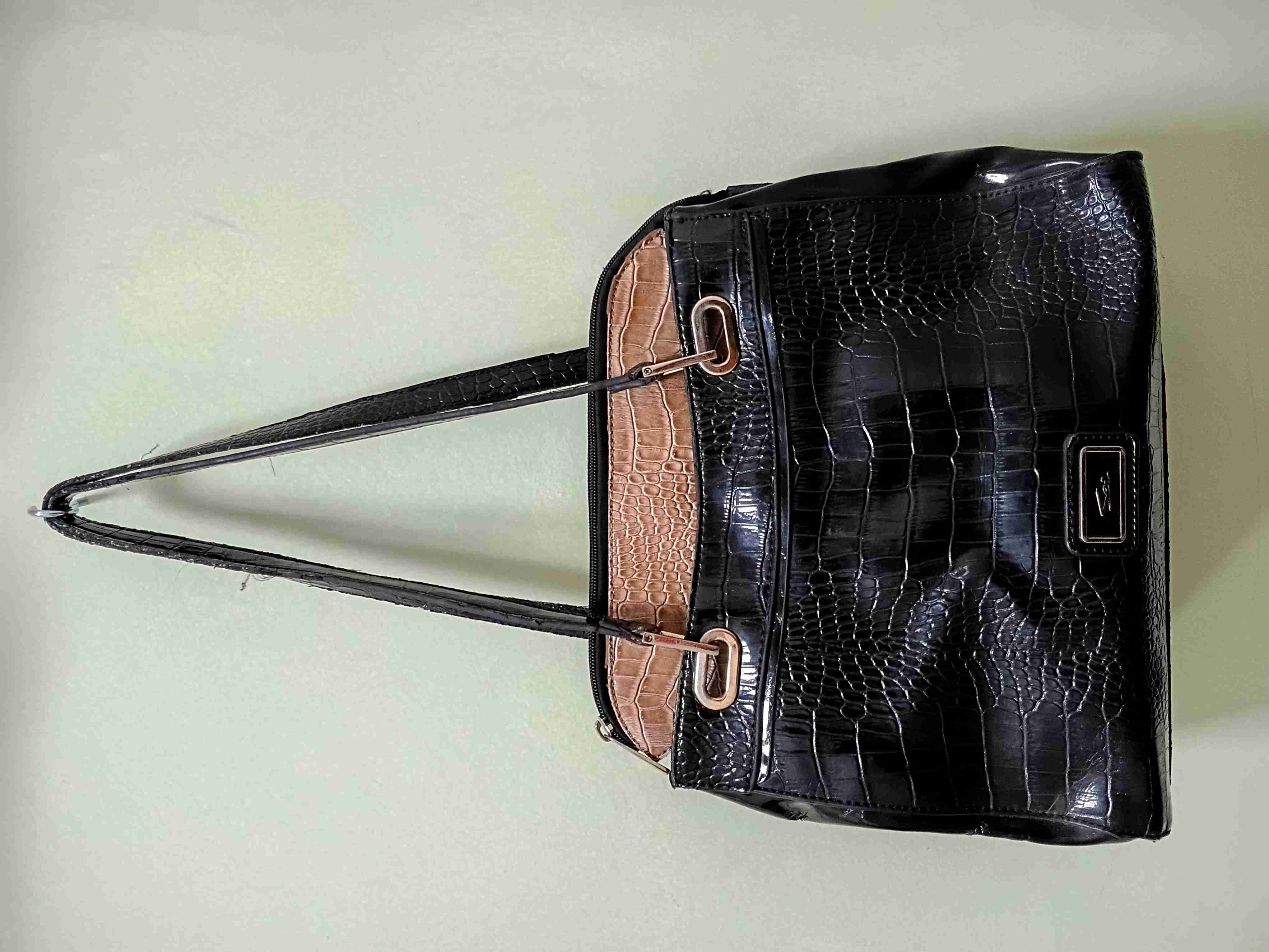 Cartera negra marca Sei - miniatura 2