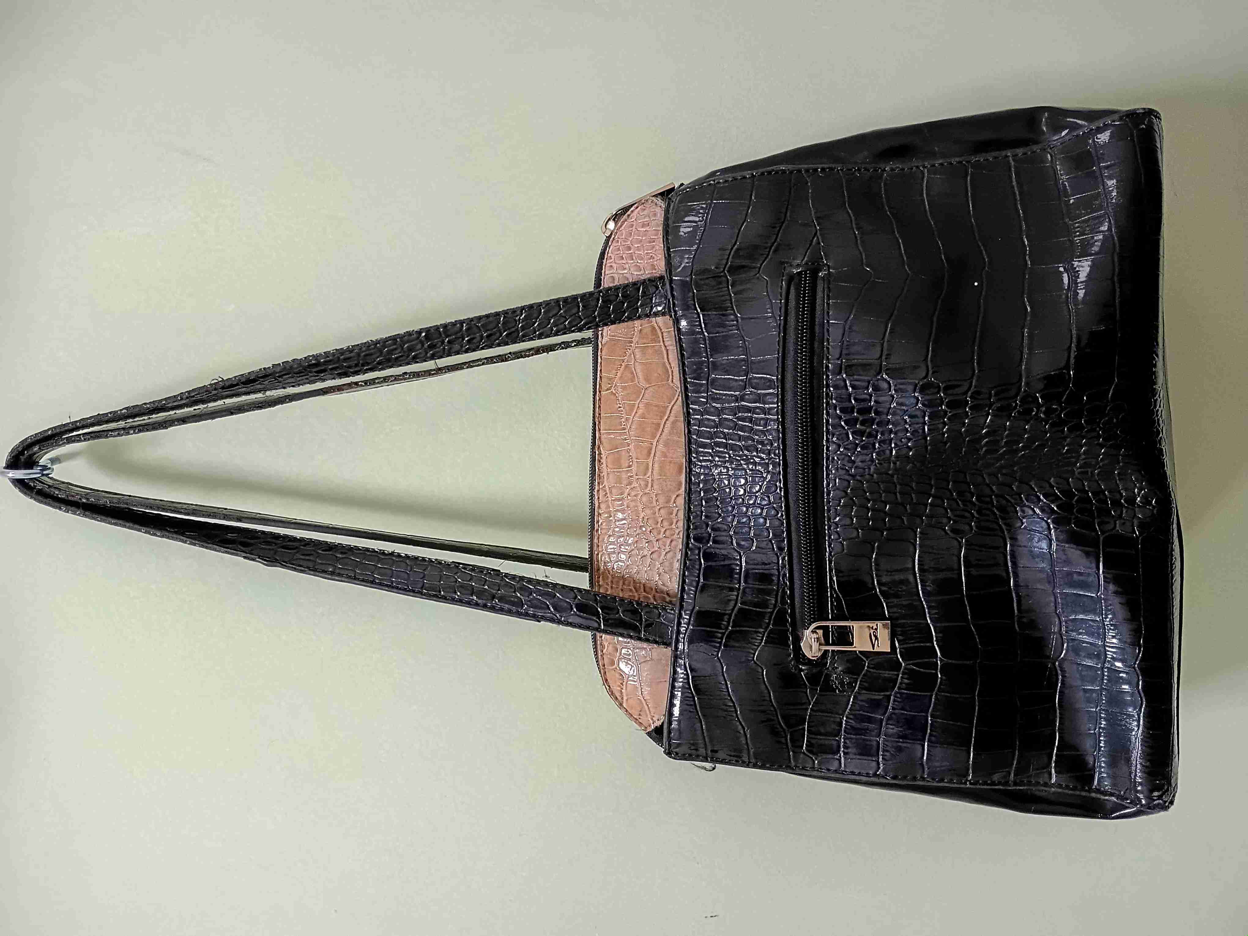 Cartera negra marca Sei - miniatura 3