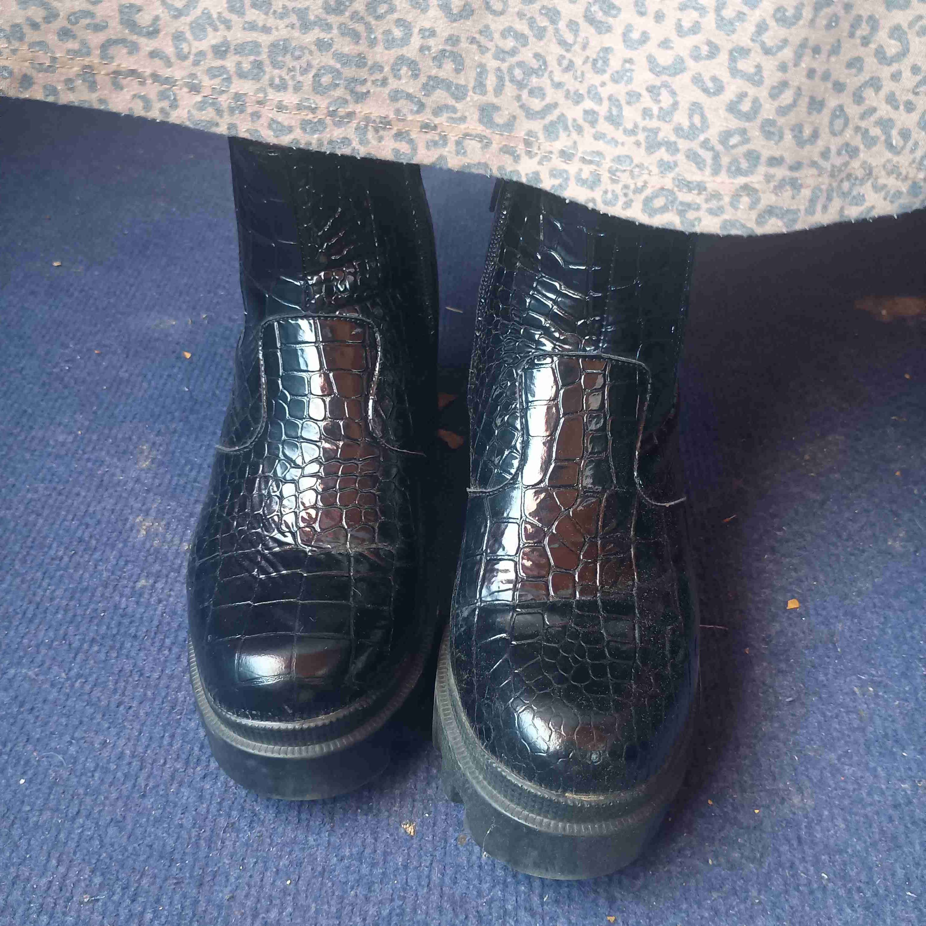 Botines negros cuero reptil - miniatura 1