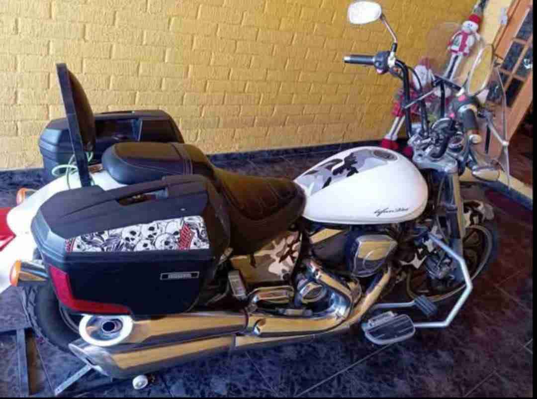 Motocicleta estilo clásico - miniatura 2