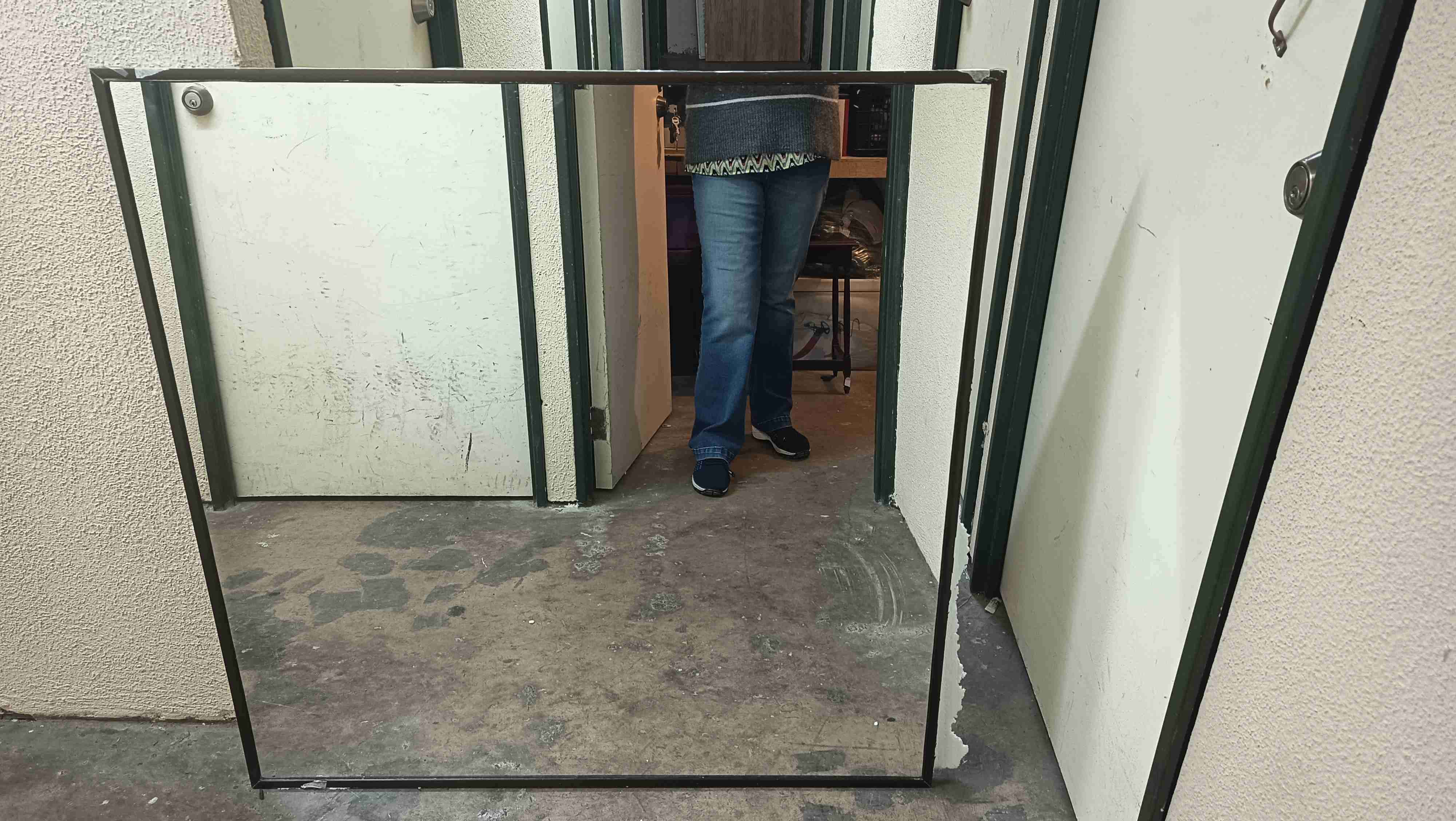 Espejo de pared con marco - miniatura 2