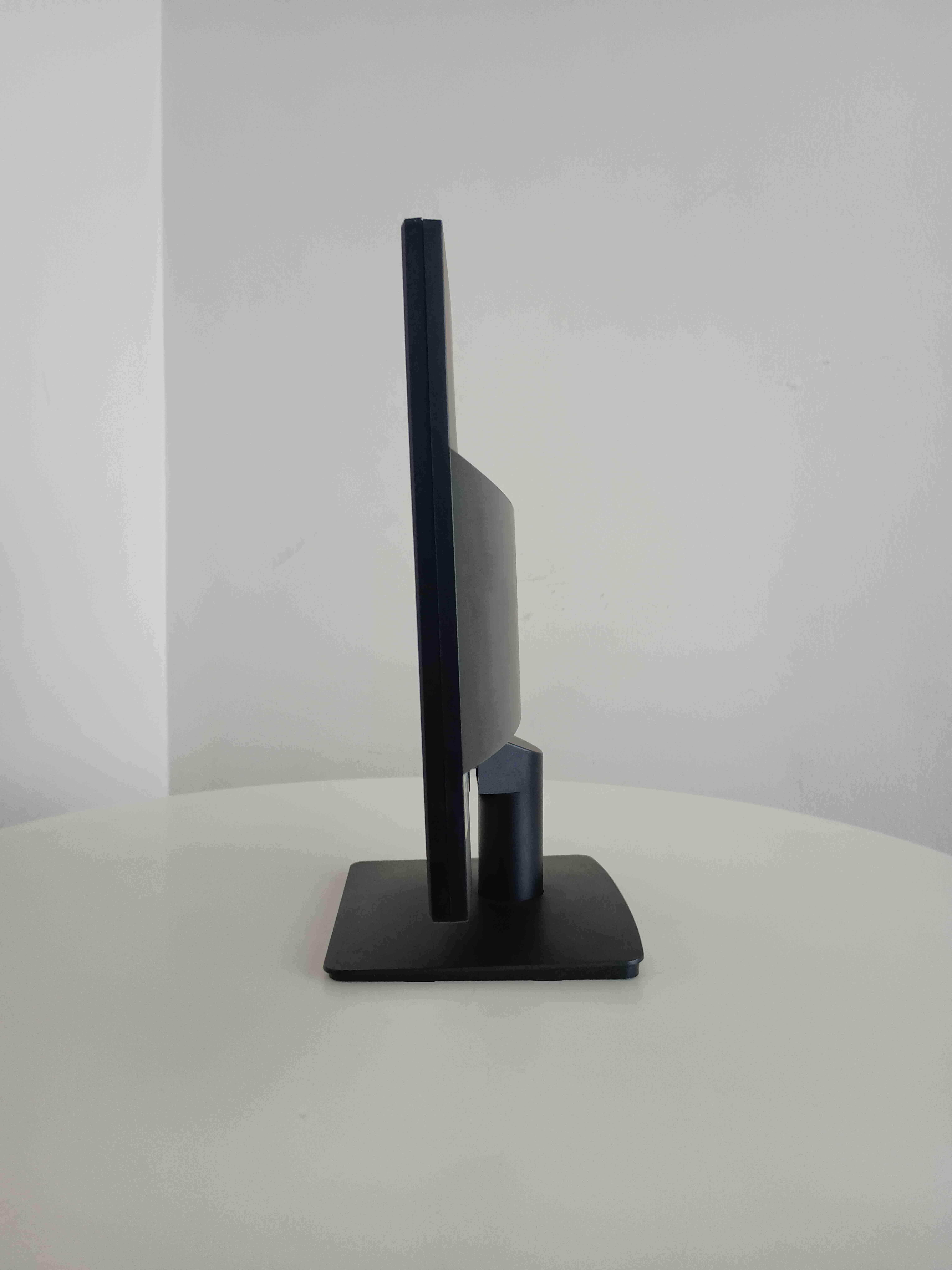 Monitor ViewSonic 19 pulgadas - miniatura 2