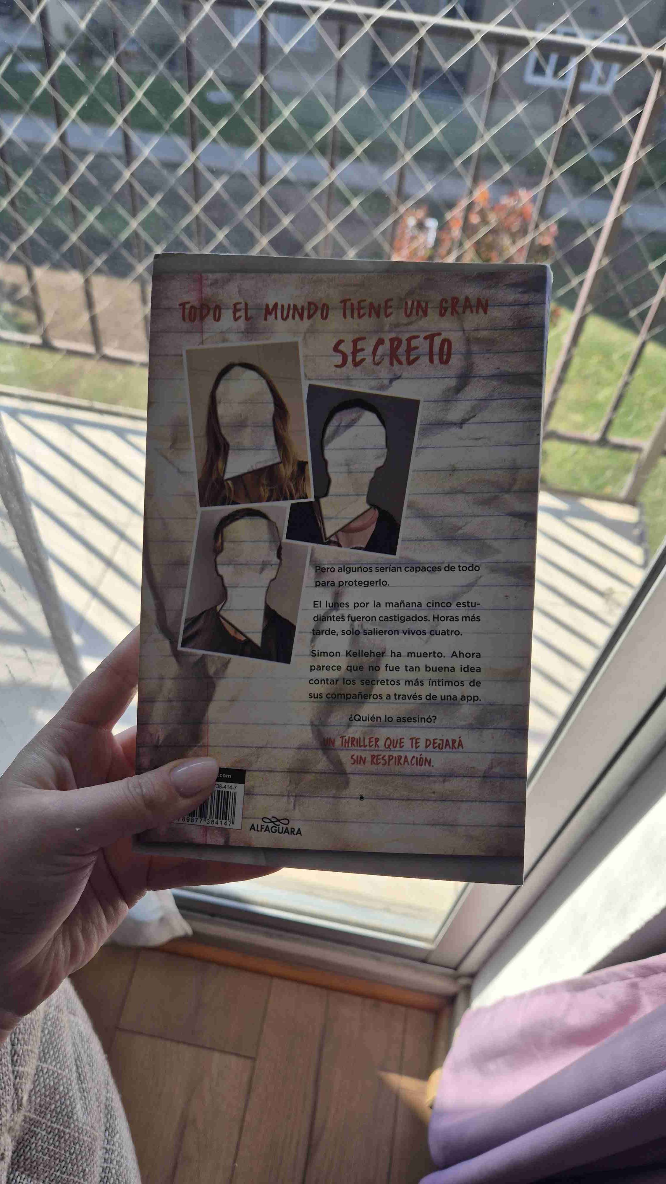 Libro 'Alguien está mintiendo' - miniatura 2