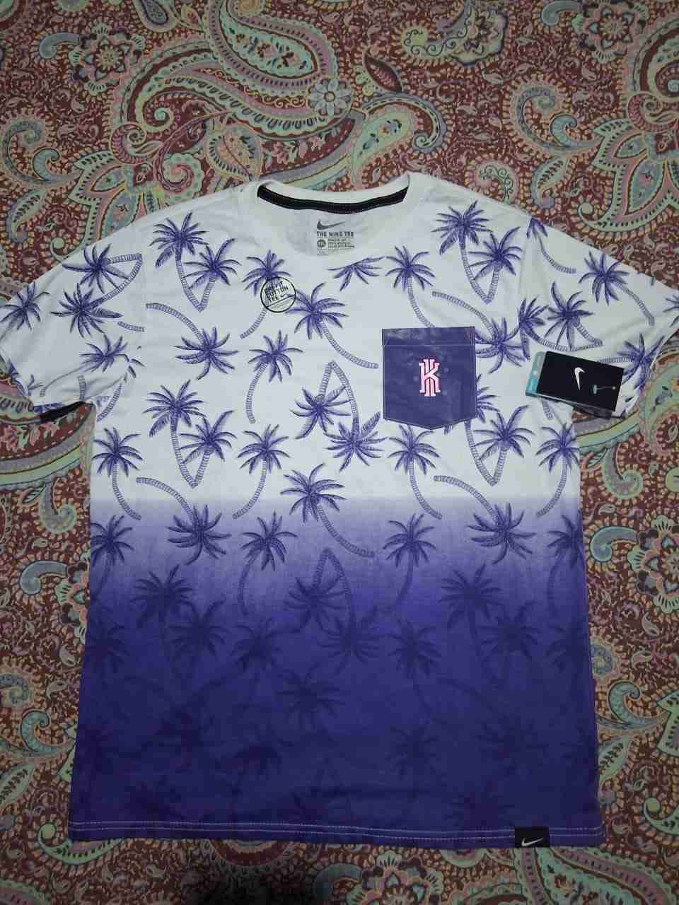 Polera estampada palmeras morada