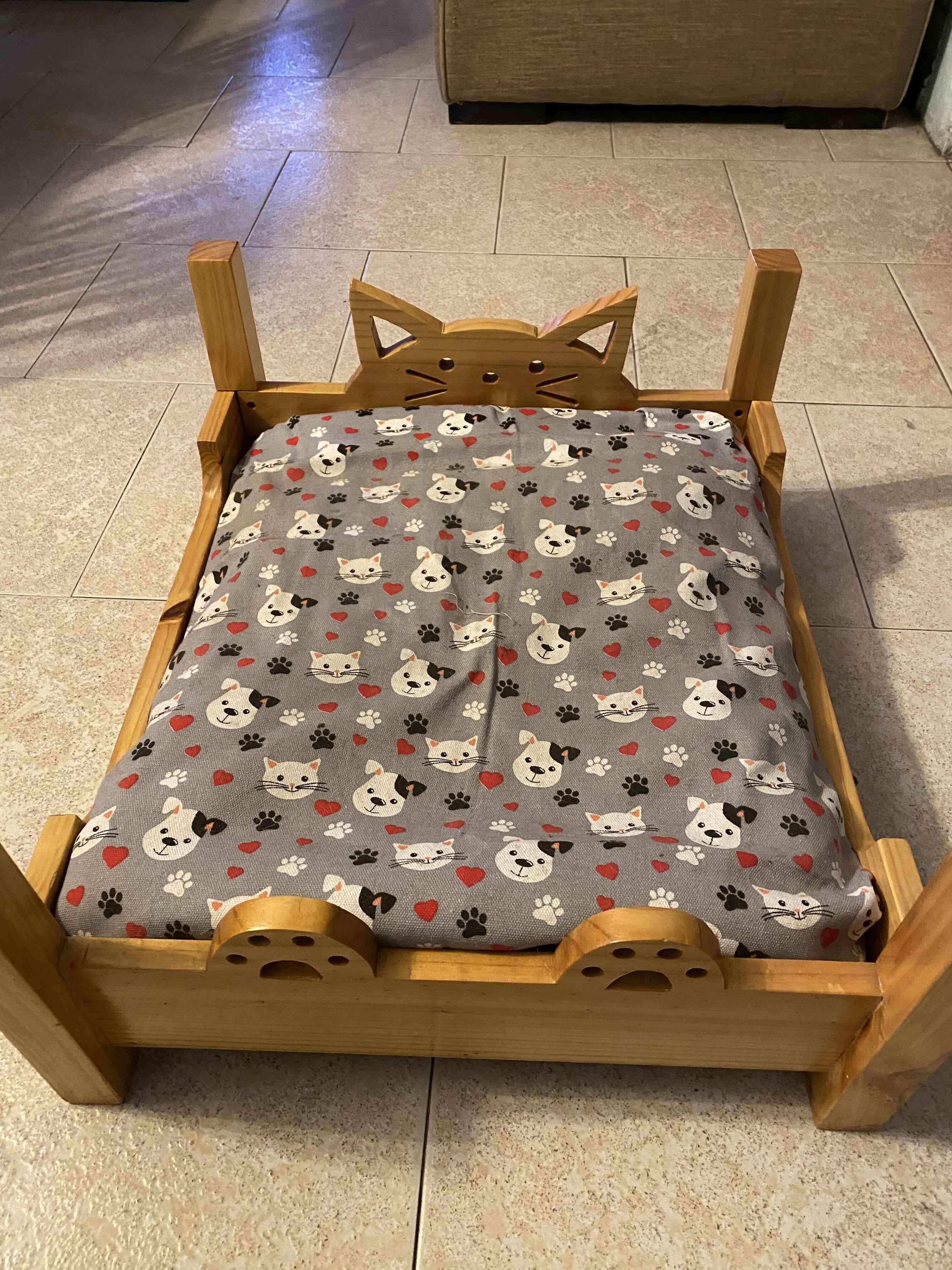 Cama de madera para gatito - miniatura 3