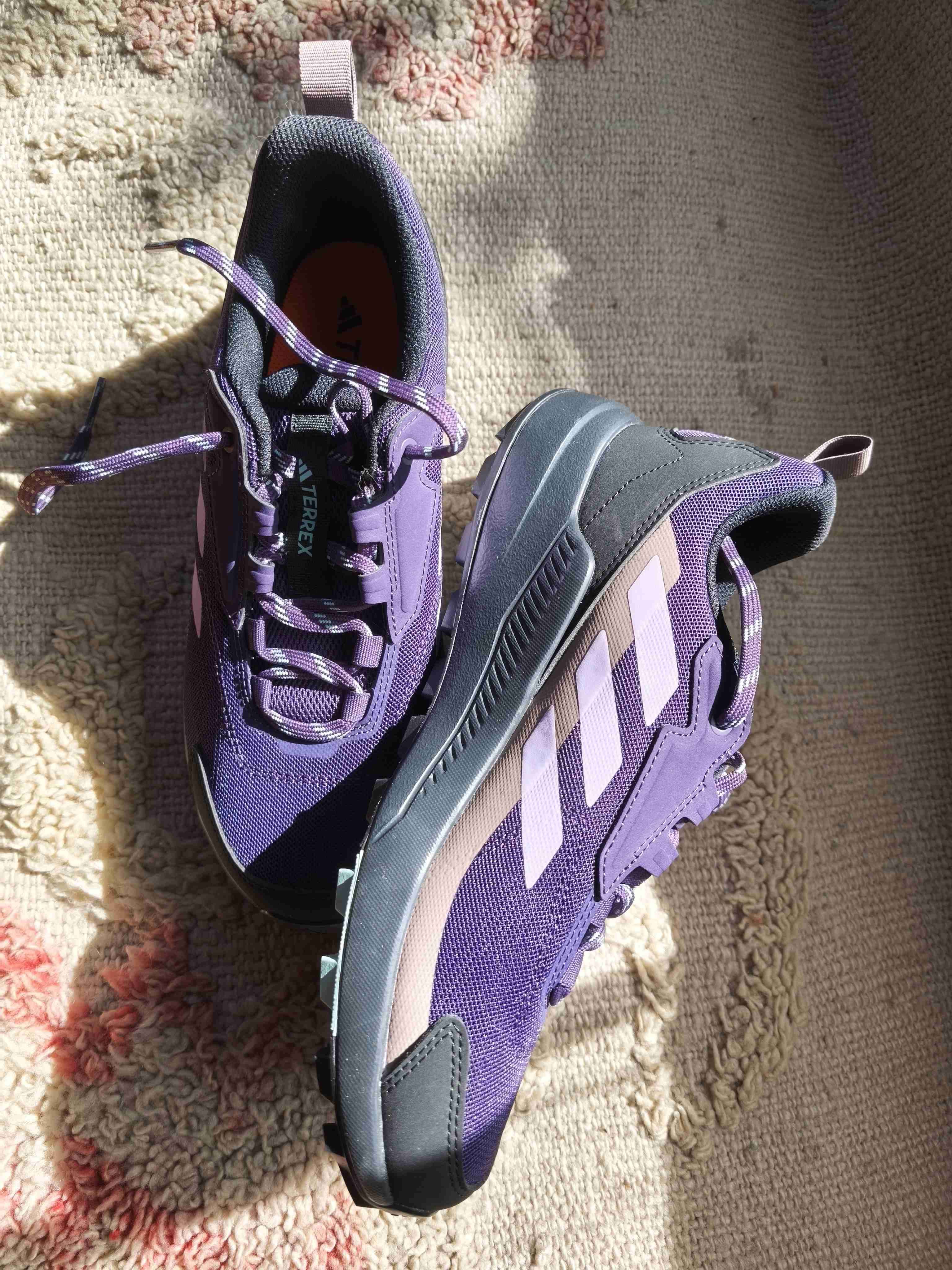 Zapatillas trekking moradas