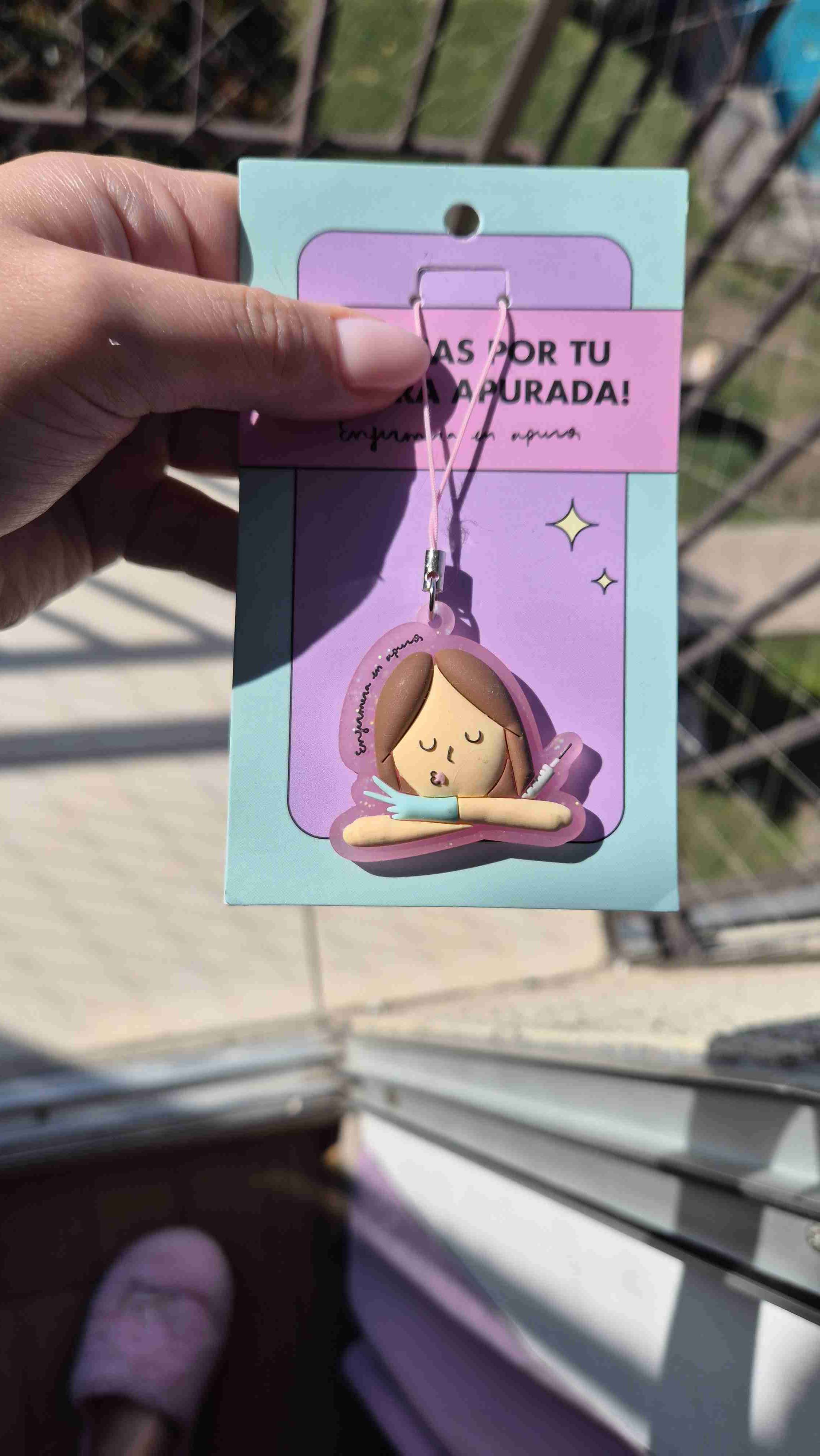 Colgante divertido "Gracias por tu cura apurada"