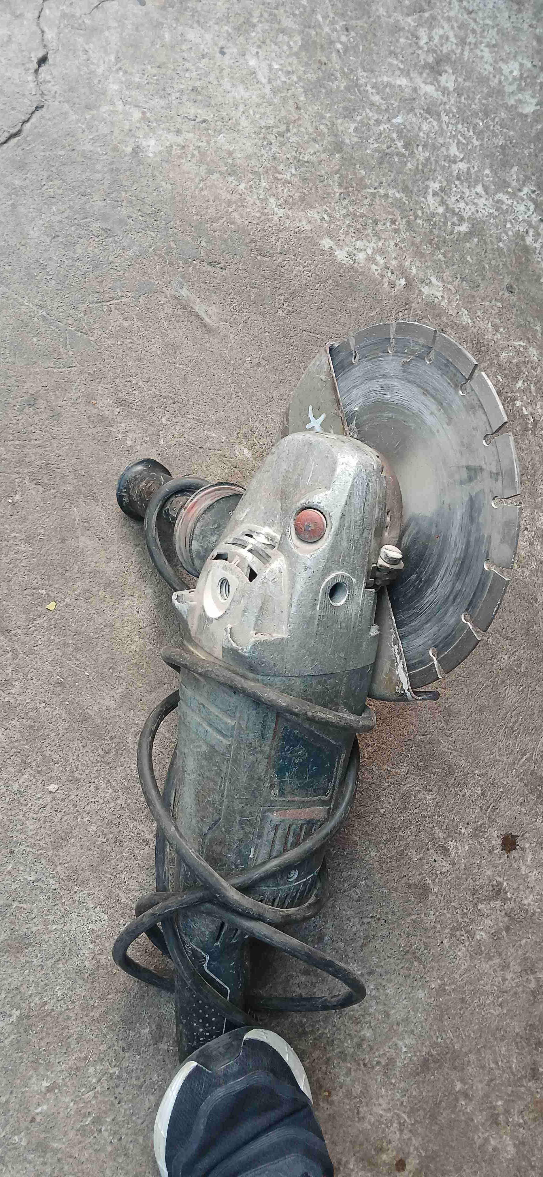 Esmeril angular Bosch usado - miniatura 3