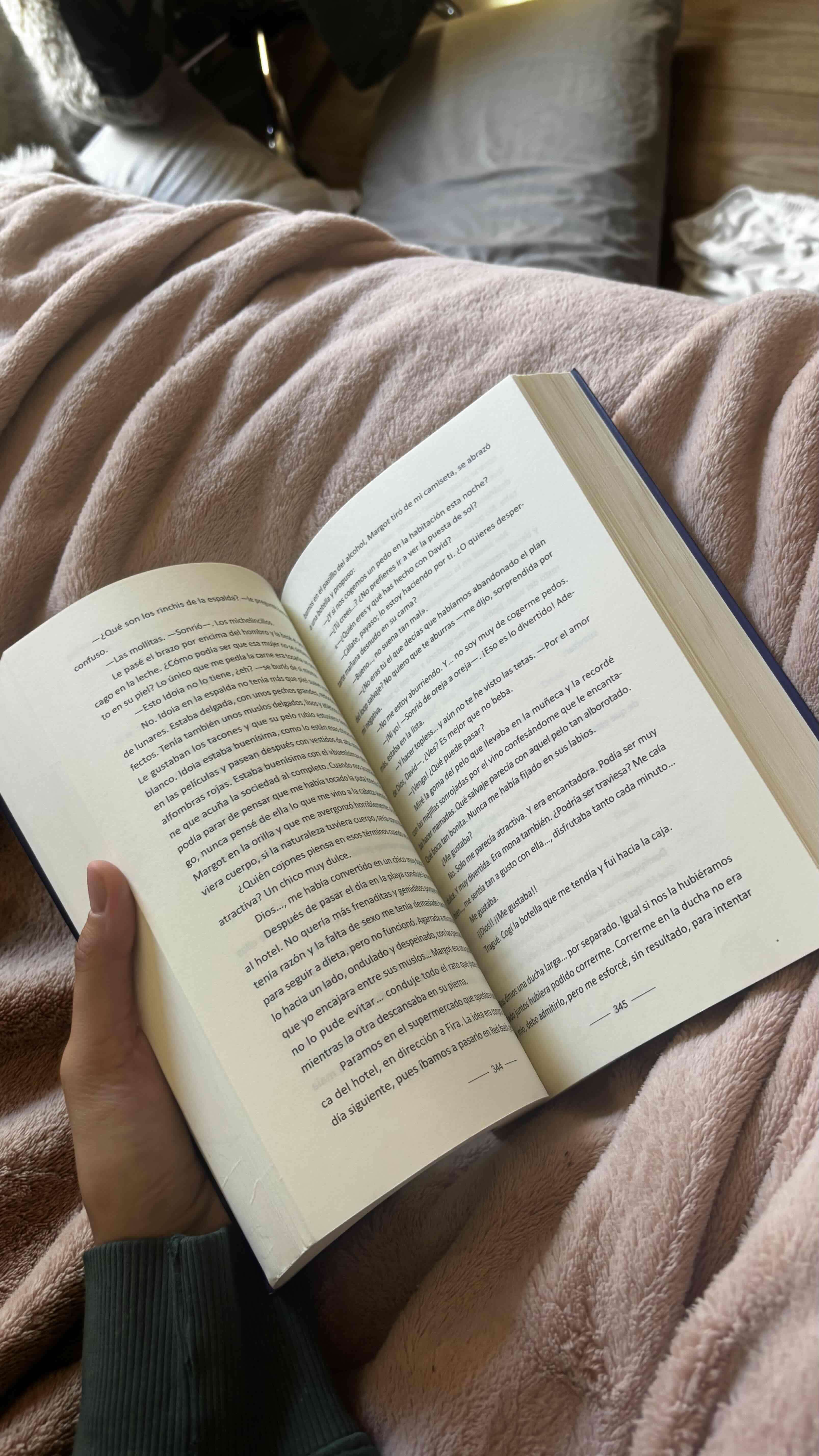 Libro 'Un Cuento Perfecto' - miniatura 3