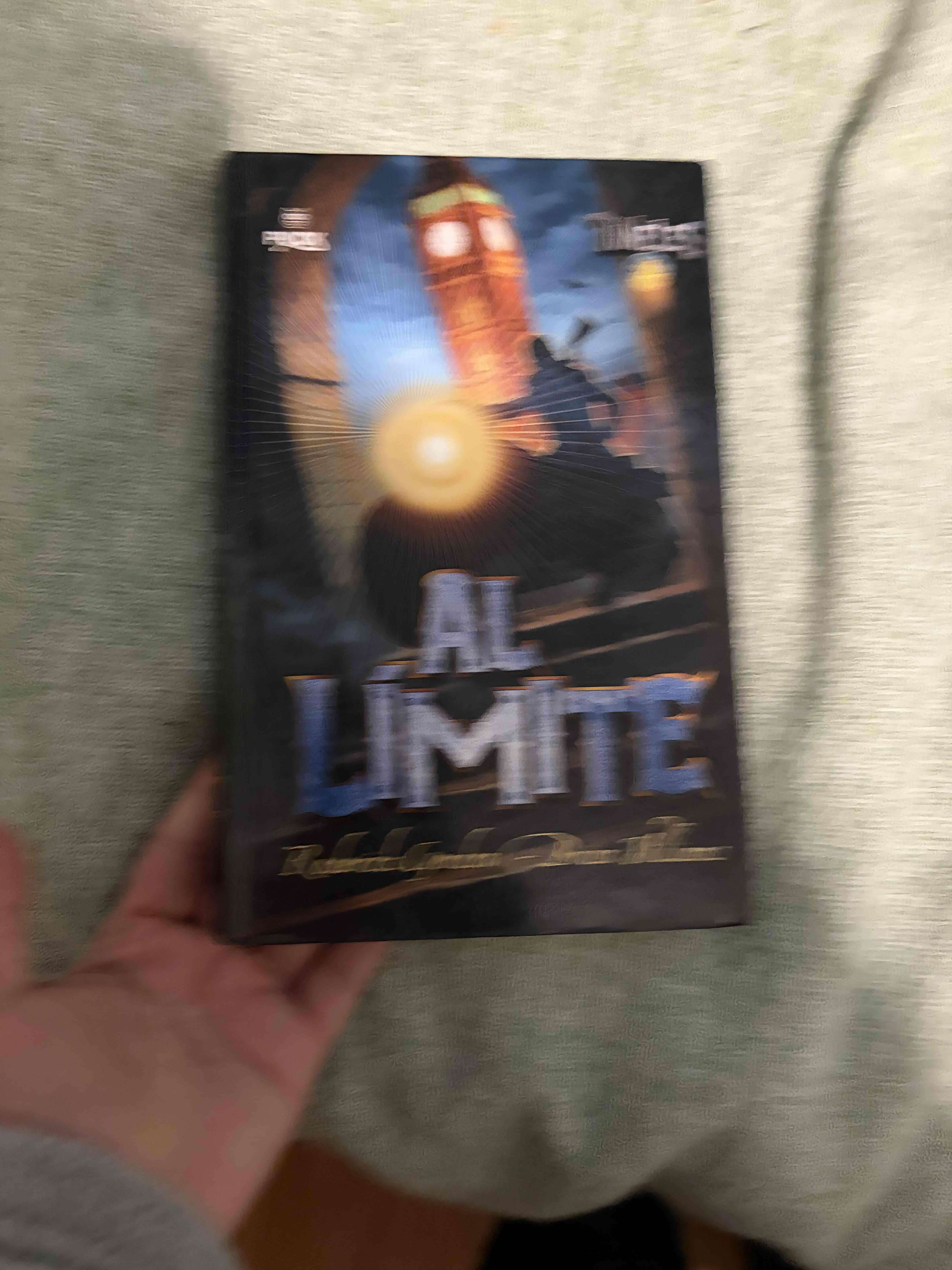 Libro 'Terminal' por Roderick Gordon - miniatura 3