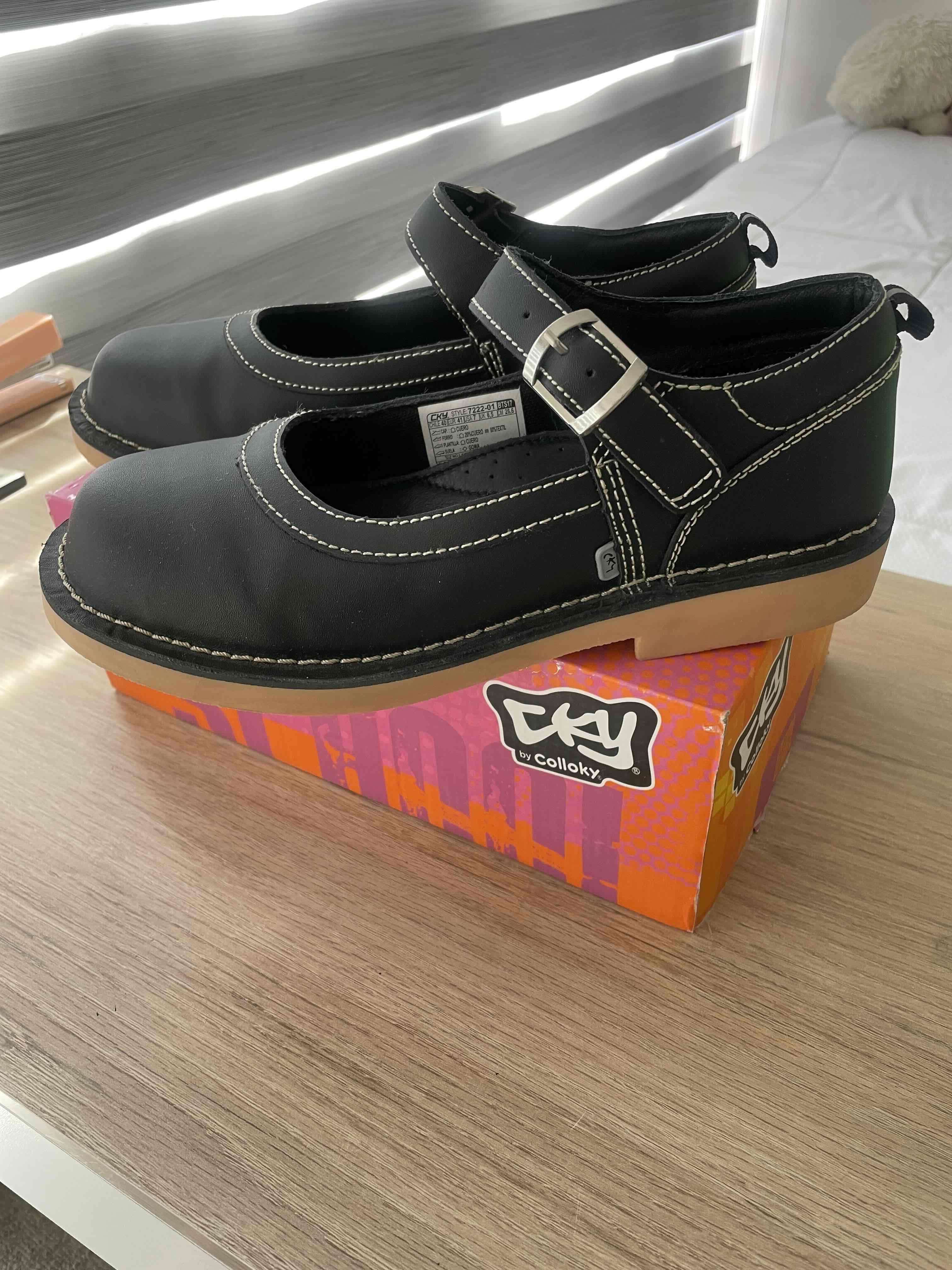 Zapatos negros de niña CKY - miniatura 2