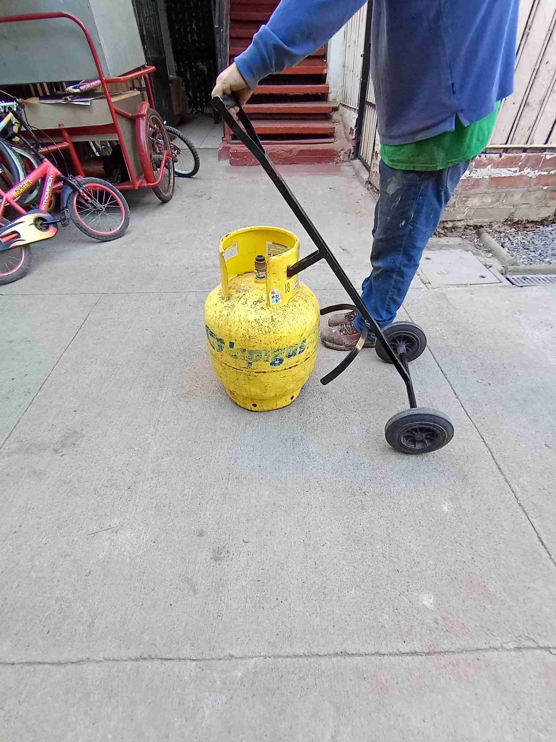 Carro transporte cilindro gas - miniatura 5