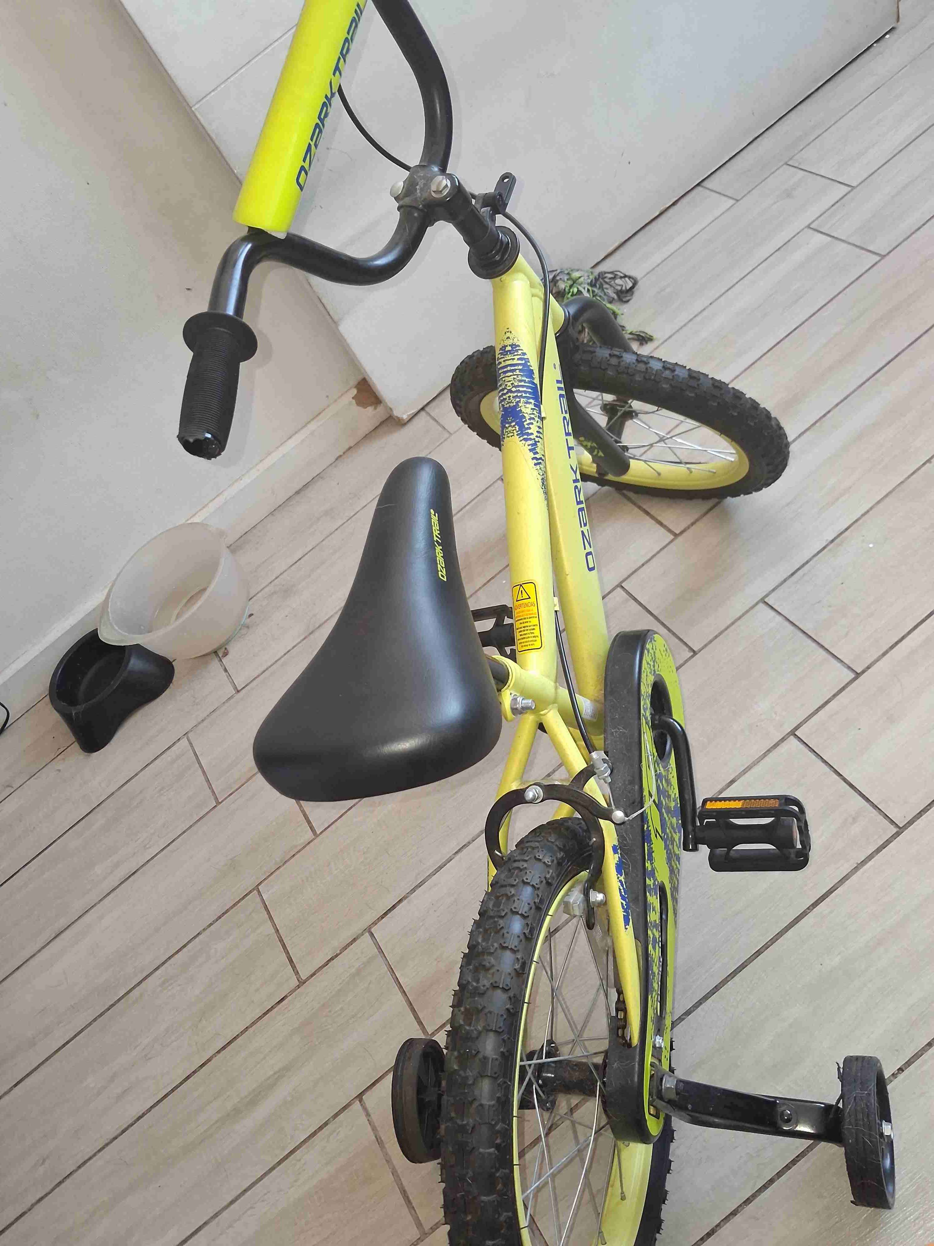 Bicicleta infantil amarilla Ozark Trail