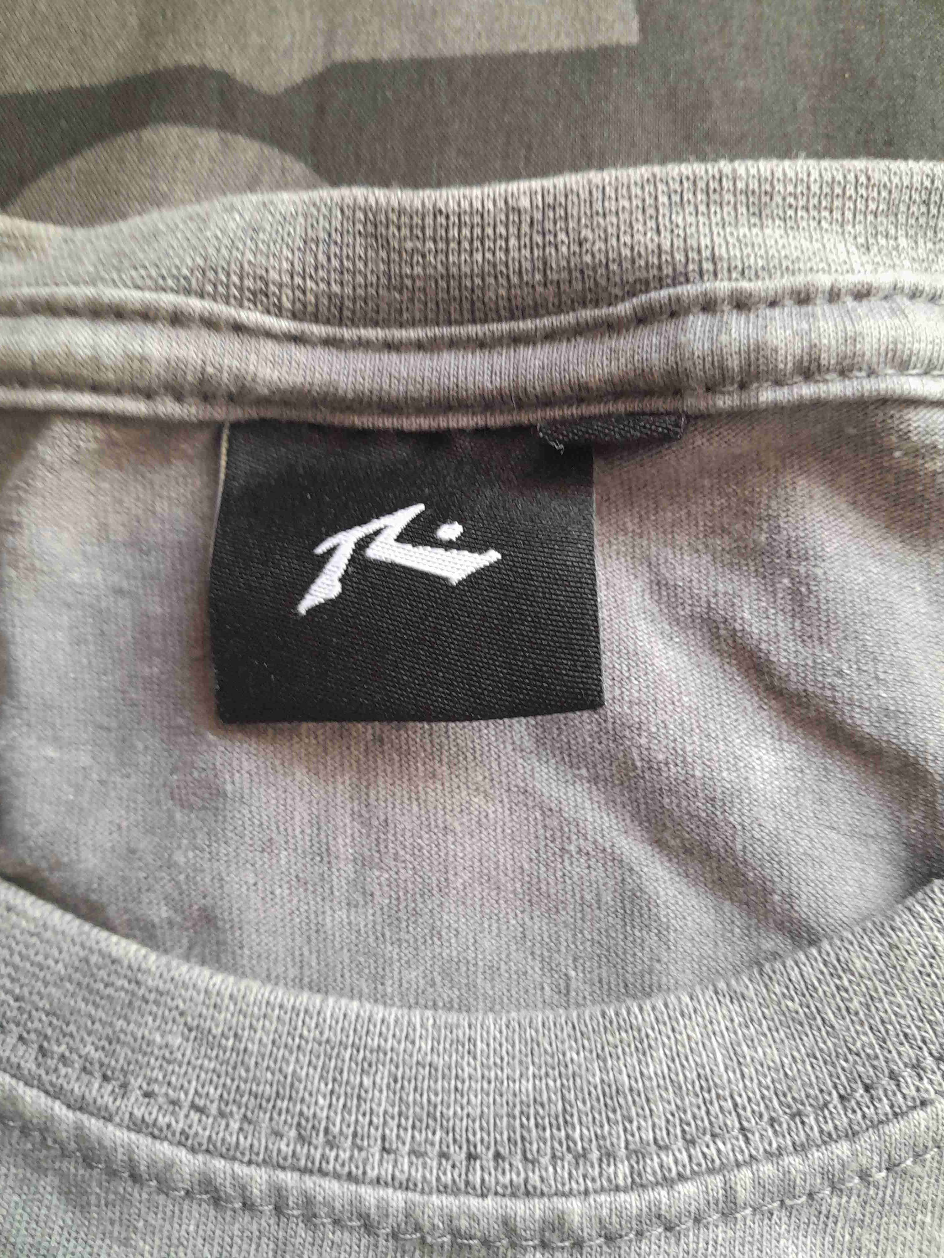 Polera gris con Ripcurl - miniatura 3