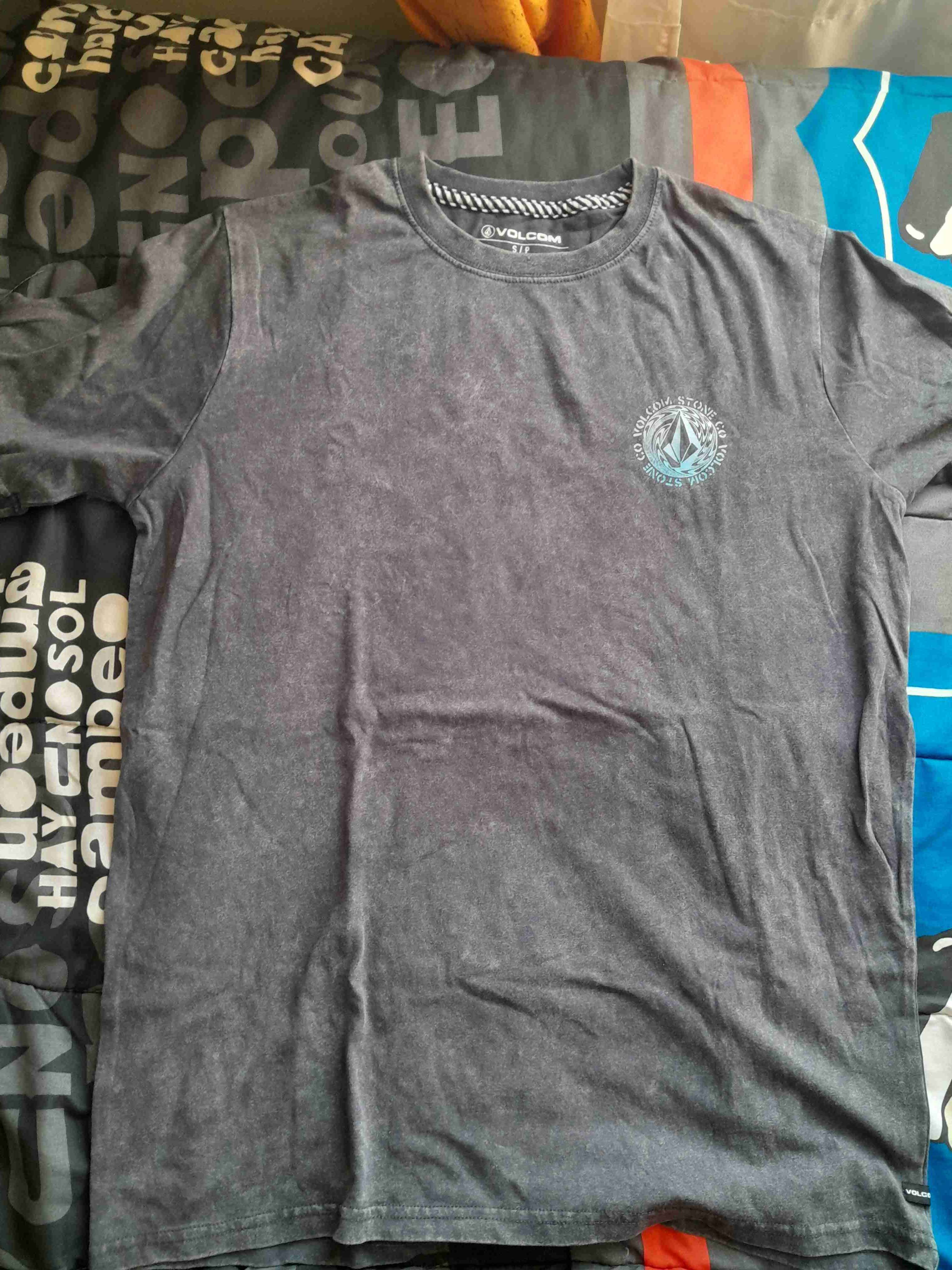 Polera gris Volcom estampada - miniatura 1