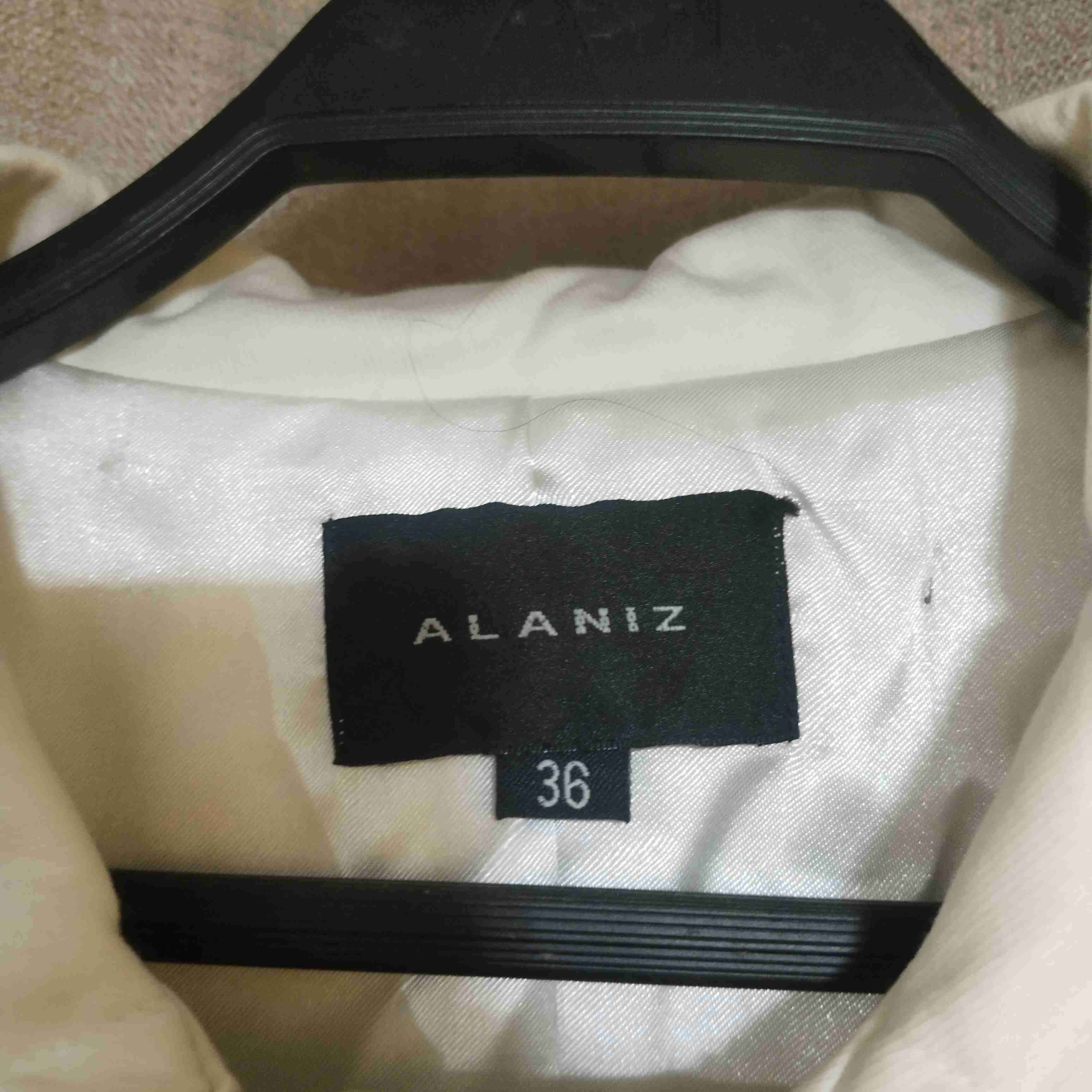 Chaqueta gabardina blanca - miniatura 2