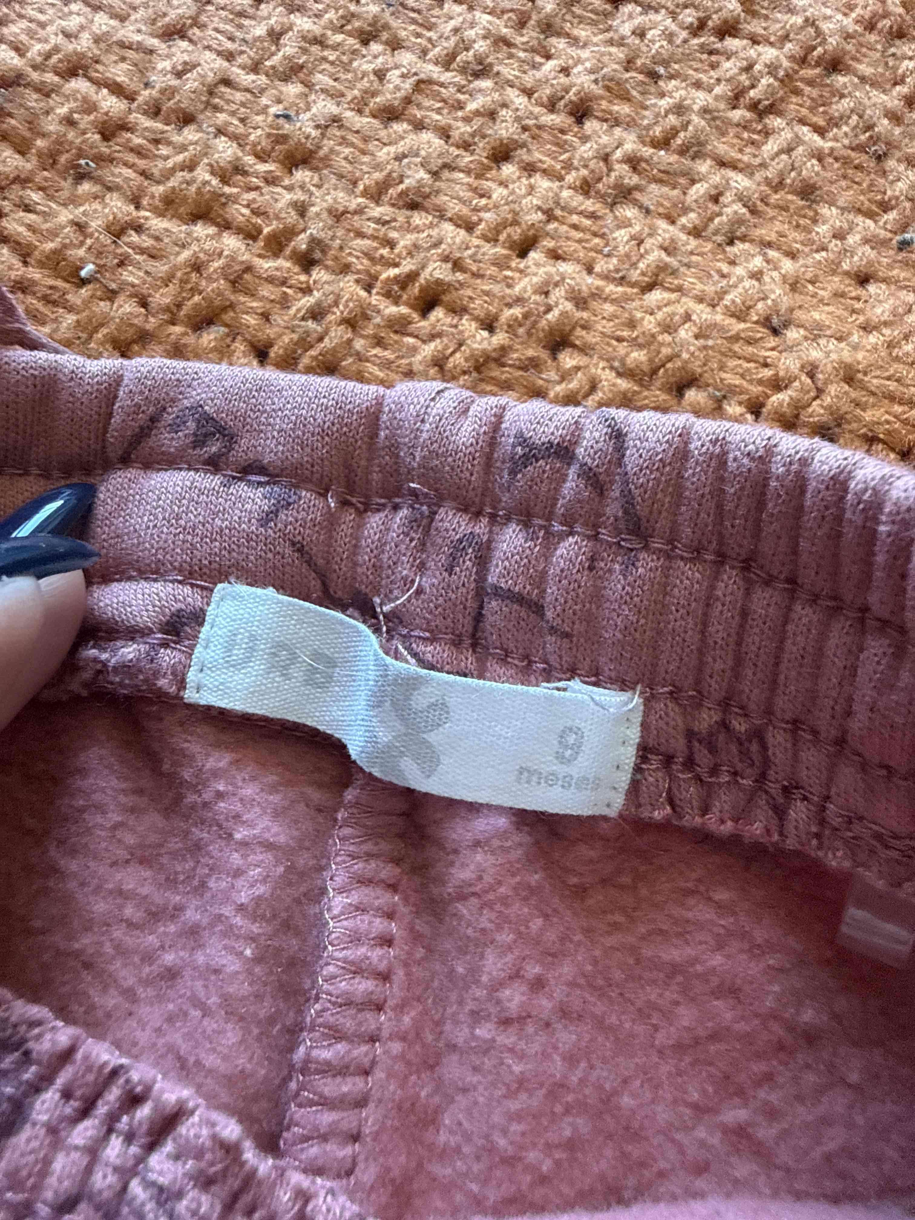 Polerón bebé rosa con dinosaurios - miniatura 4