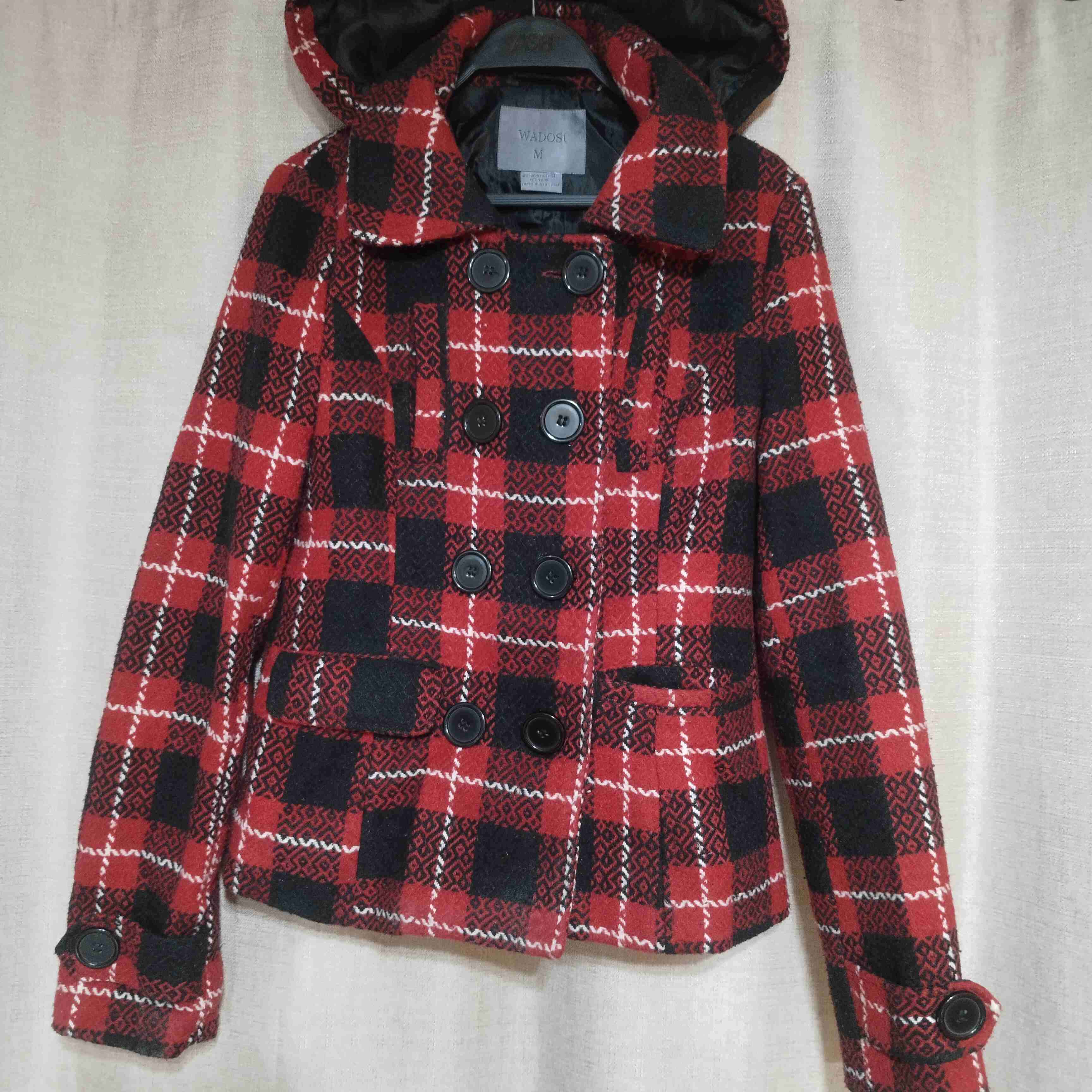 Abrigo de cuadros rojo y negro - miniatura 1