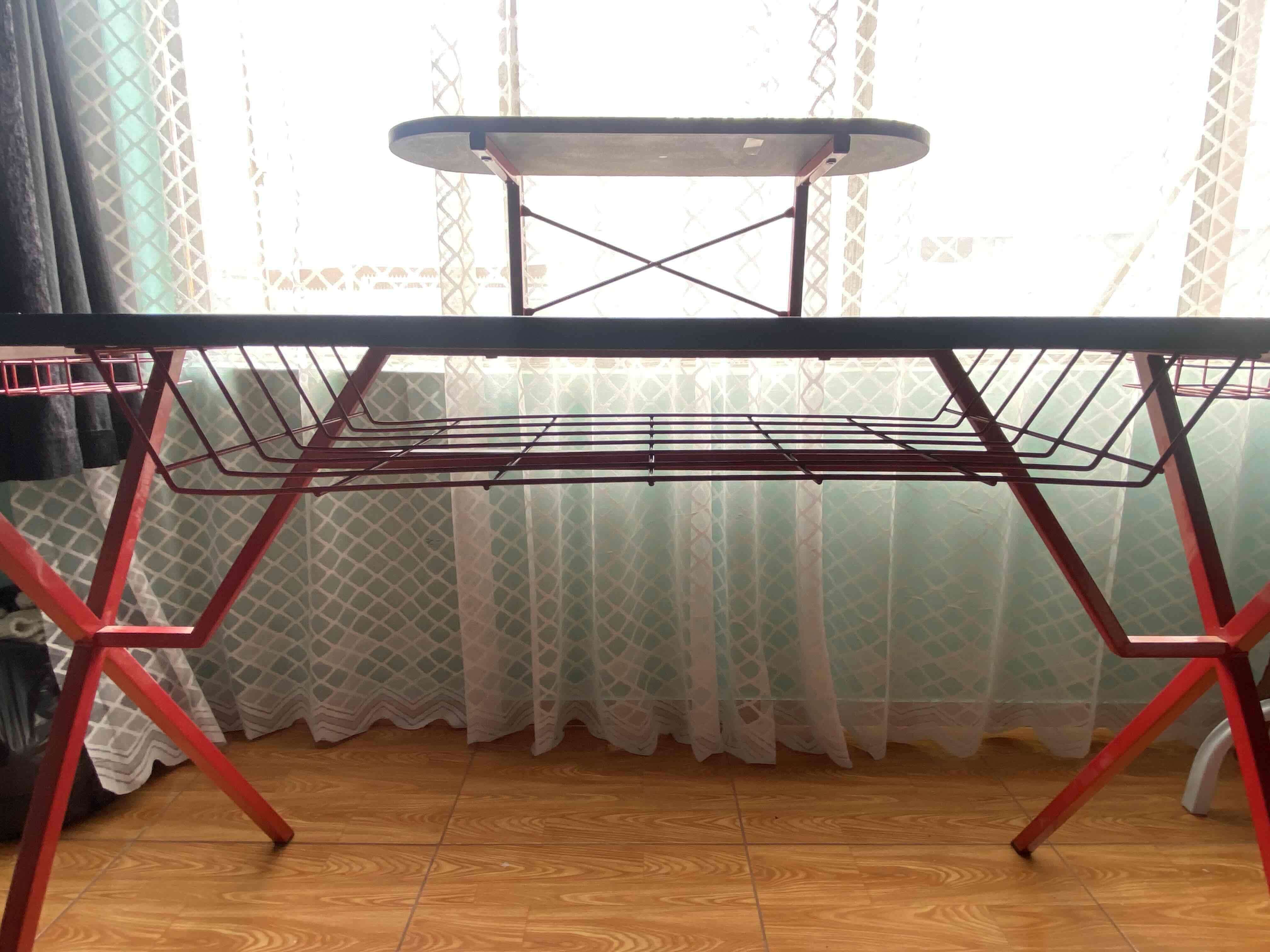 Escritorio gamer con soporte. - miniatura 3