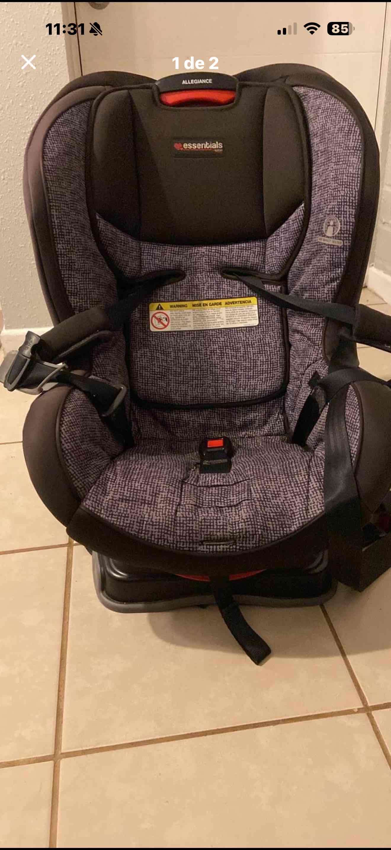 Silla de auto para bebé gris - miniatura 1